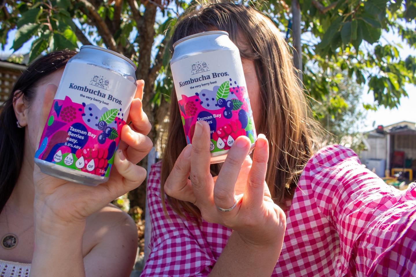 Cheers to friendship and fizz! 🥂❤️Share the kombucha love with your partner in bubbles - because good times are best enjoyed with great company! Tag your kombucha buddy below! 😍
#KombuchaConnection #BubblyBuddies

#kombucha #KombuchaLife #BrewYourO