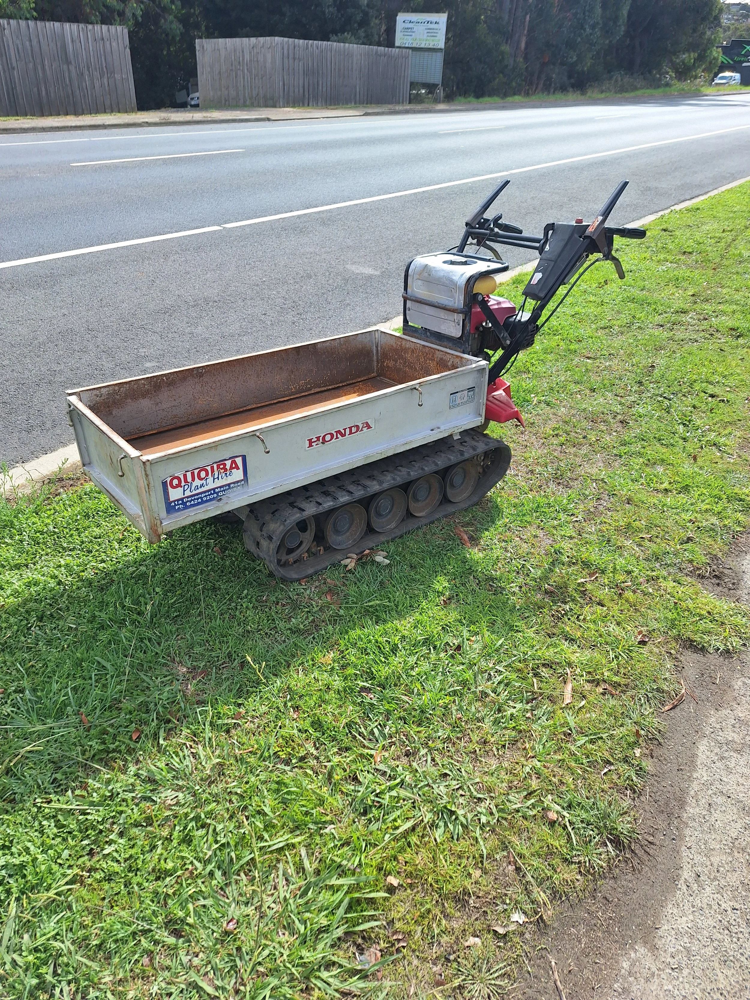 Wheelbarrow – (Petrol)