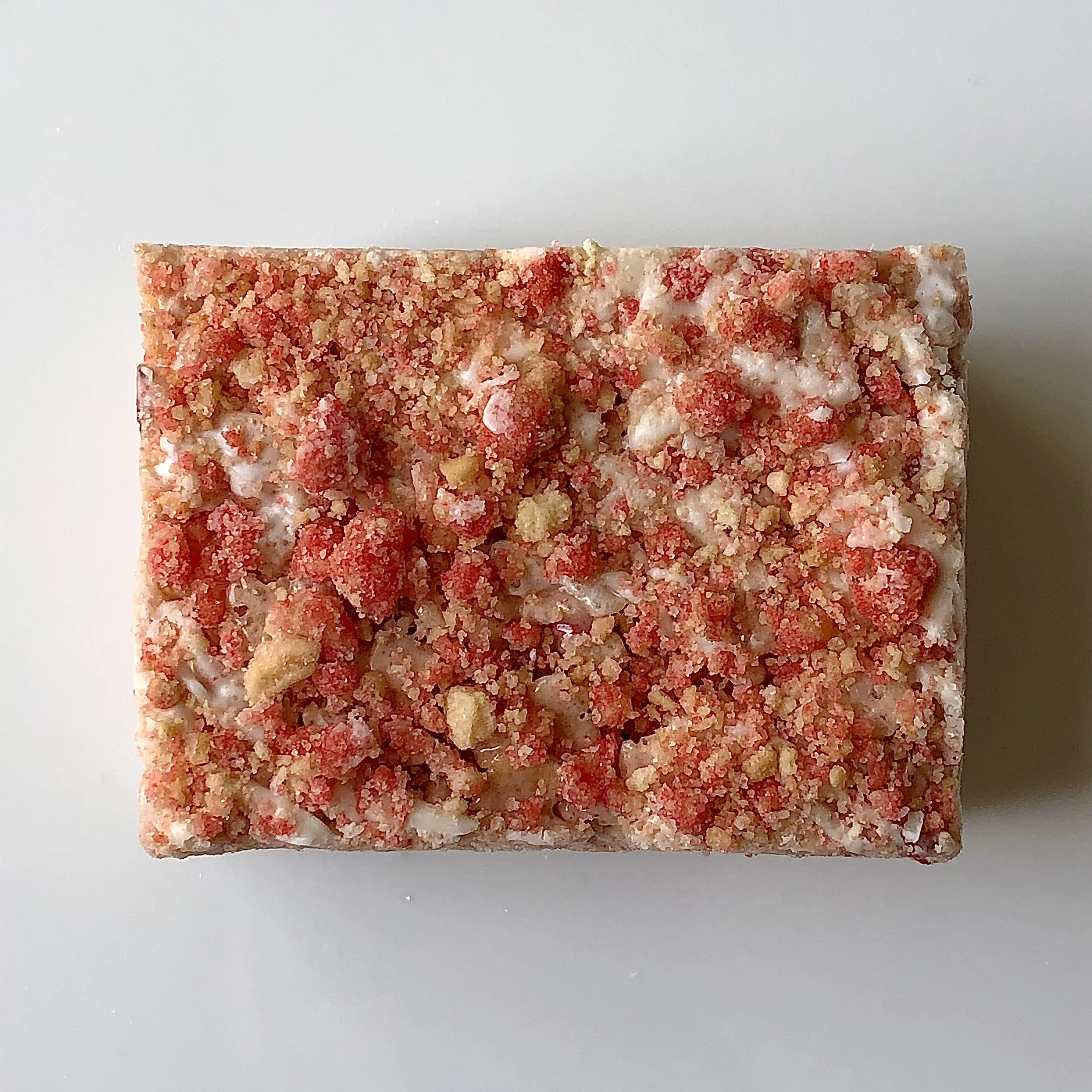 strawberry shortcake rice crispie treat