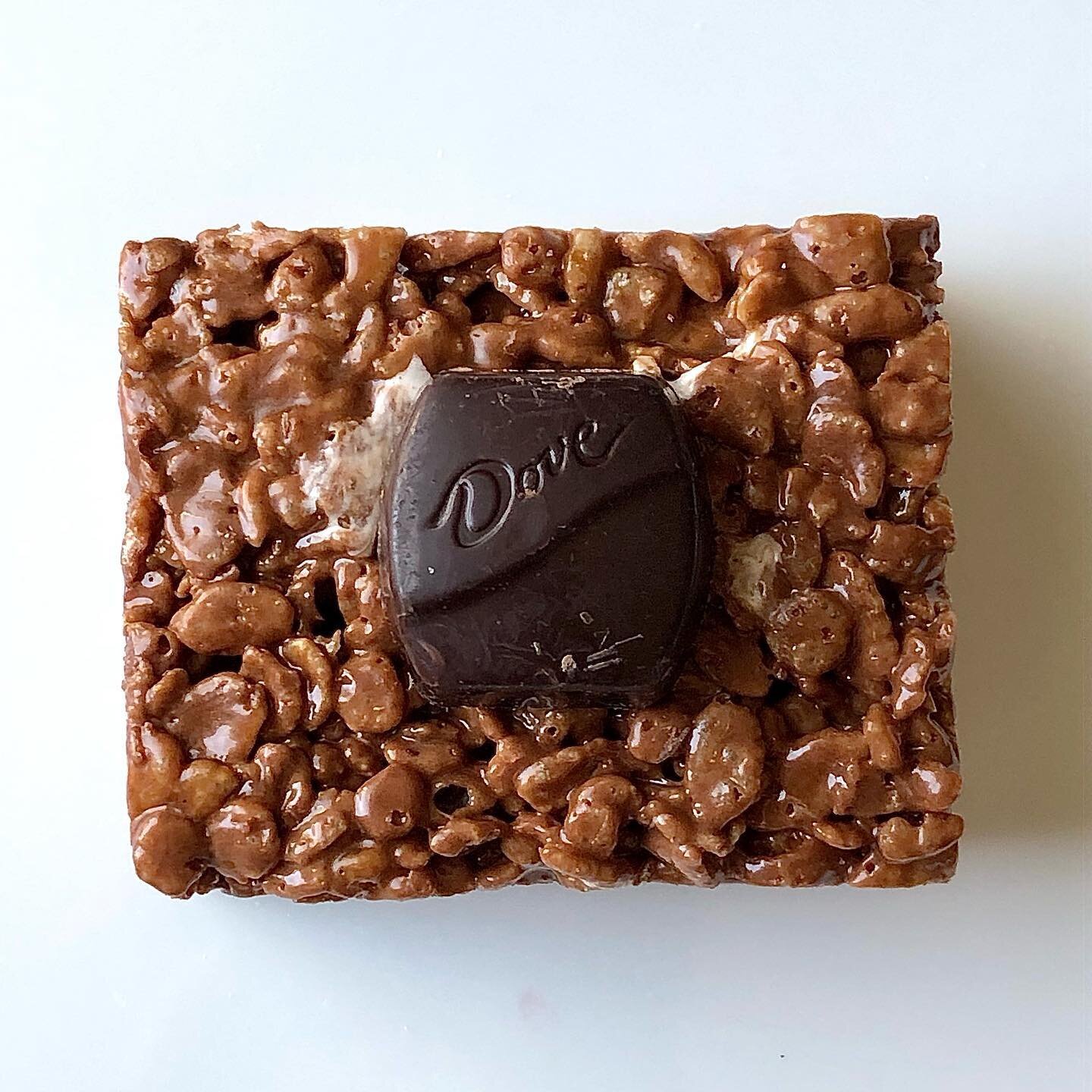 DARK CHOCOLATE SALTED CARAMEL RICE CRISPIE TREAT &mdash;  MAY Featured Flavor # 2

A decadent sweet, salty, gooey and crunchy treat for any celebration! 

-dark chocolate cocoa flavored rice crispie treat base 
-handcrafted salted caramel swirls
-ext