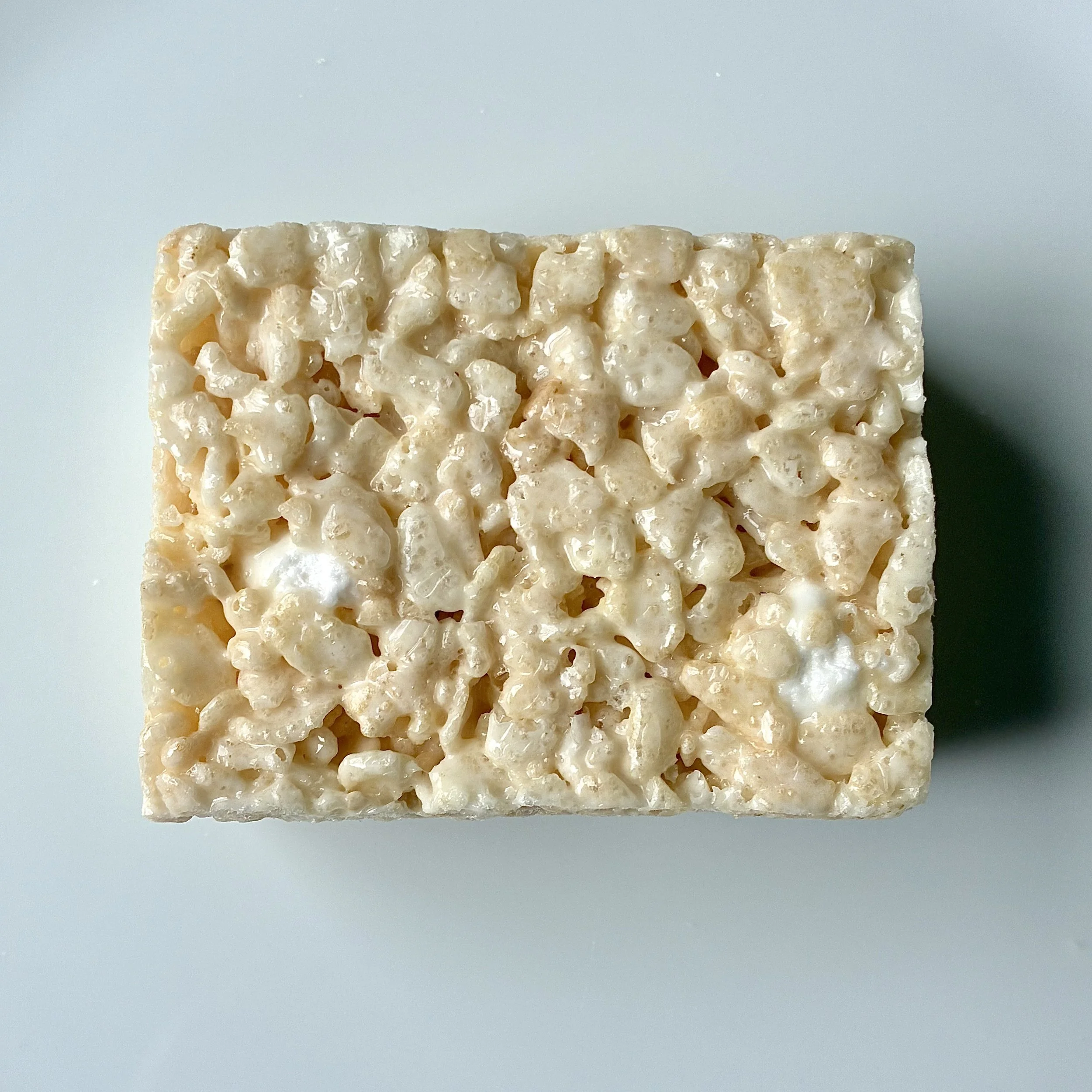 VANILLA ALMOND CLASSIC RICE CRISPIE TREATS