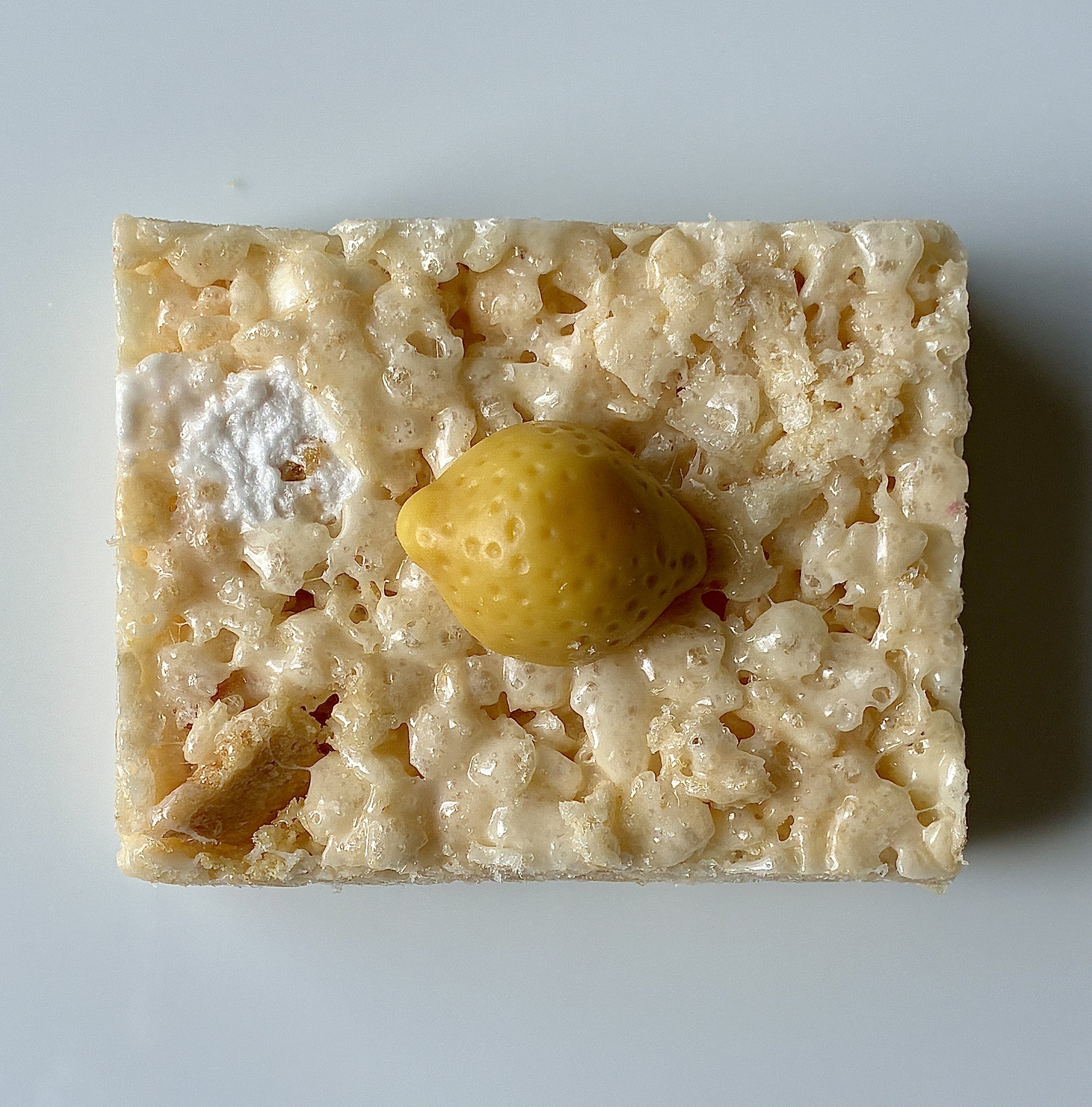 lemon cheesecake rice crispie treat