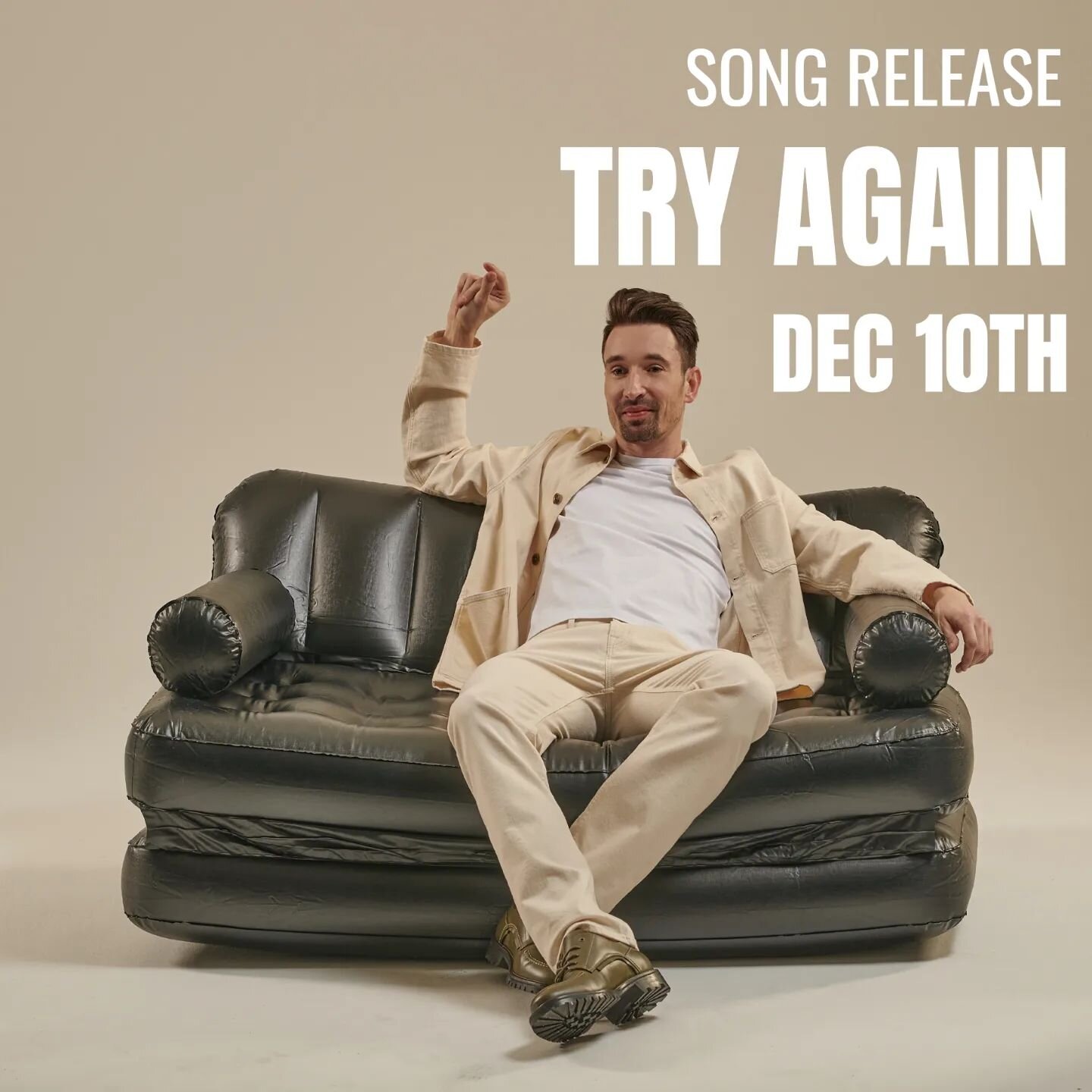 Uhhh I'm happy to announce the next song release: TRY AGAIN will be out on 10th of December. Not a Christmas Song but it comes along with a dreamy mood 😊
Stay tuned for more!
#newsongalert #newmusicontheway #independentartist