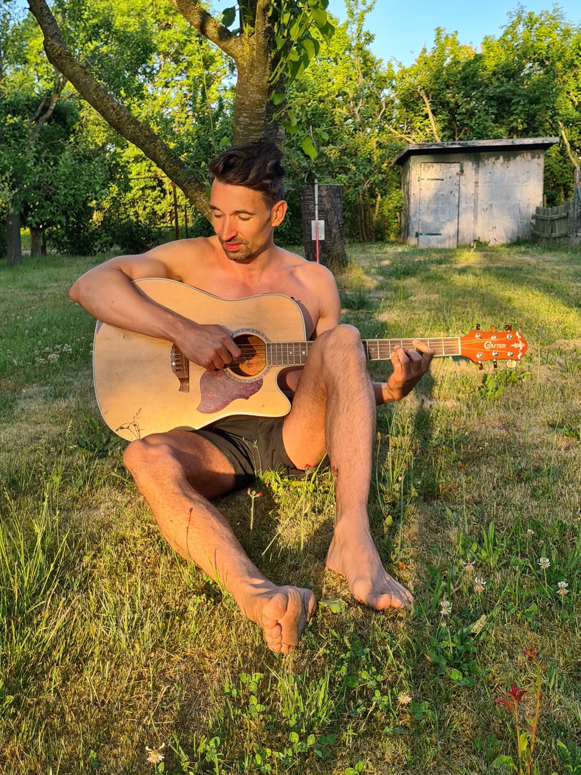 Every time the sun shines it calls me out to play 
Every time the sun shines it makes me lose my way
