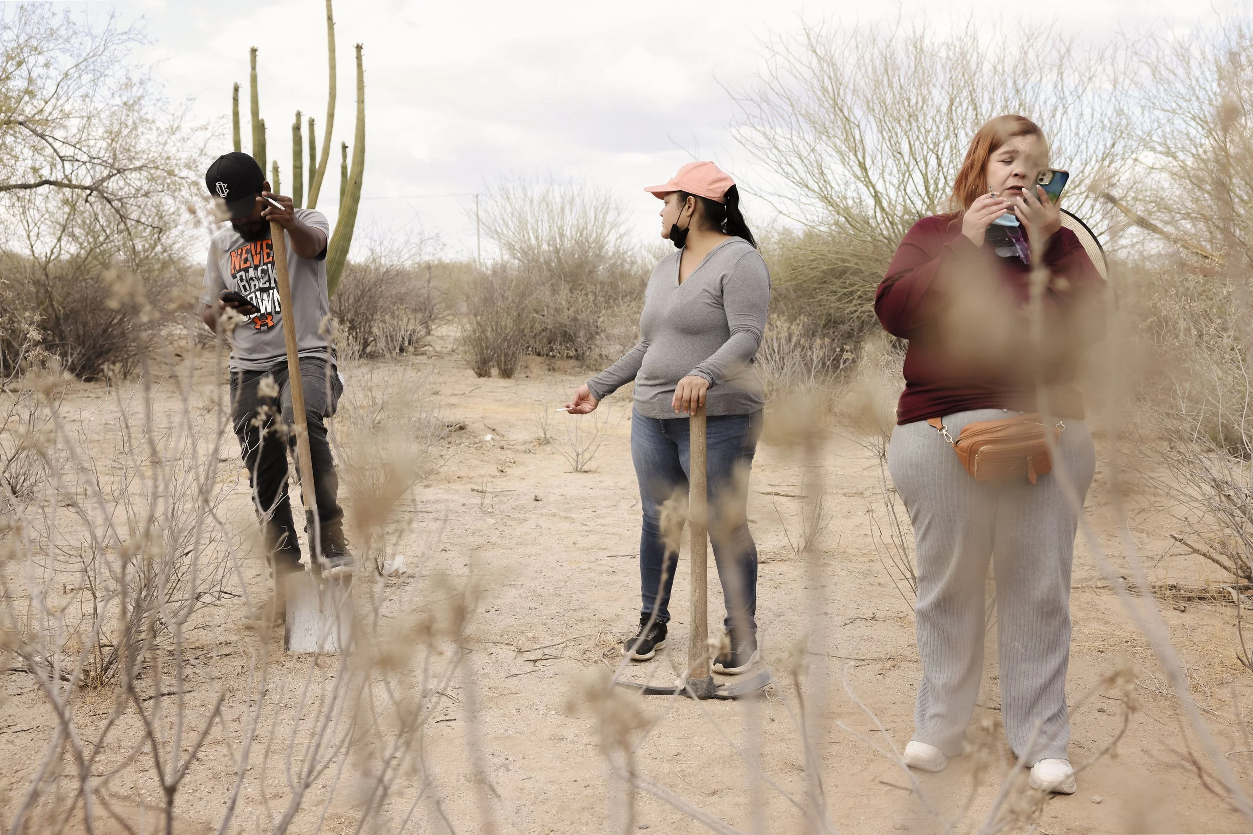 A phone and a cigarette.
A break during the search.