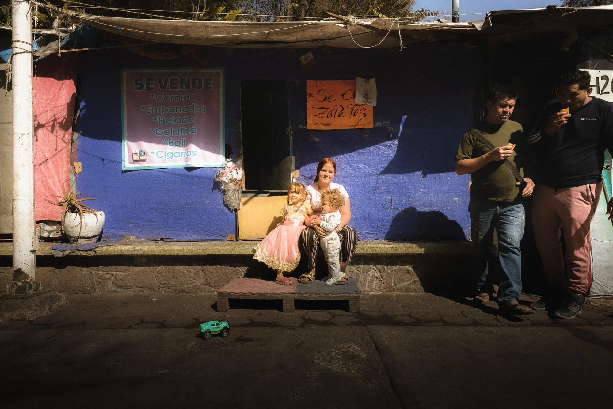 Antonella's family has traveled through six countries.