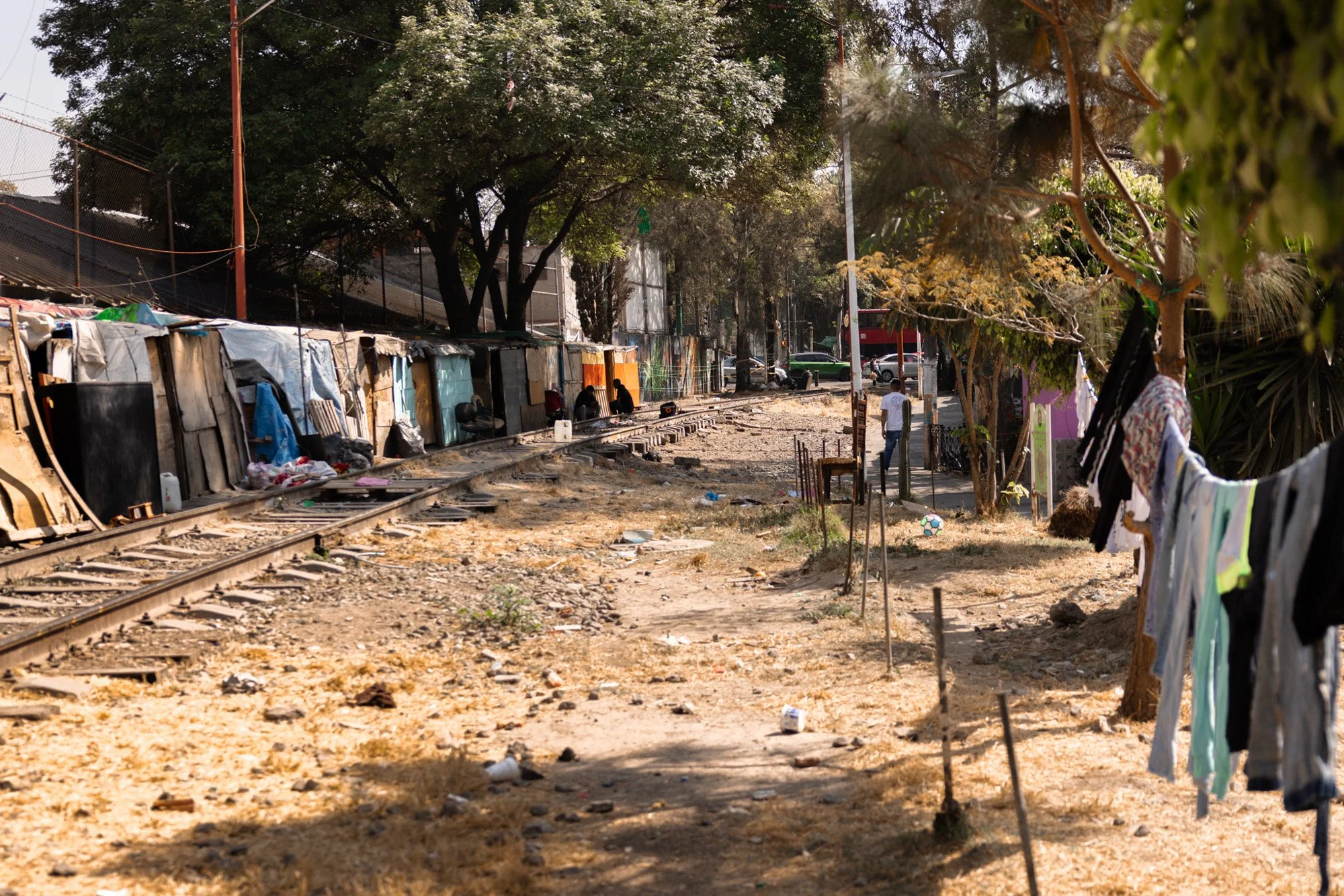 Along the railway tracks of Mexico City,
Venezuelan families live in limbo.