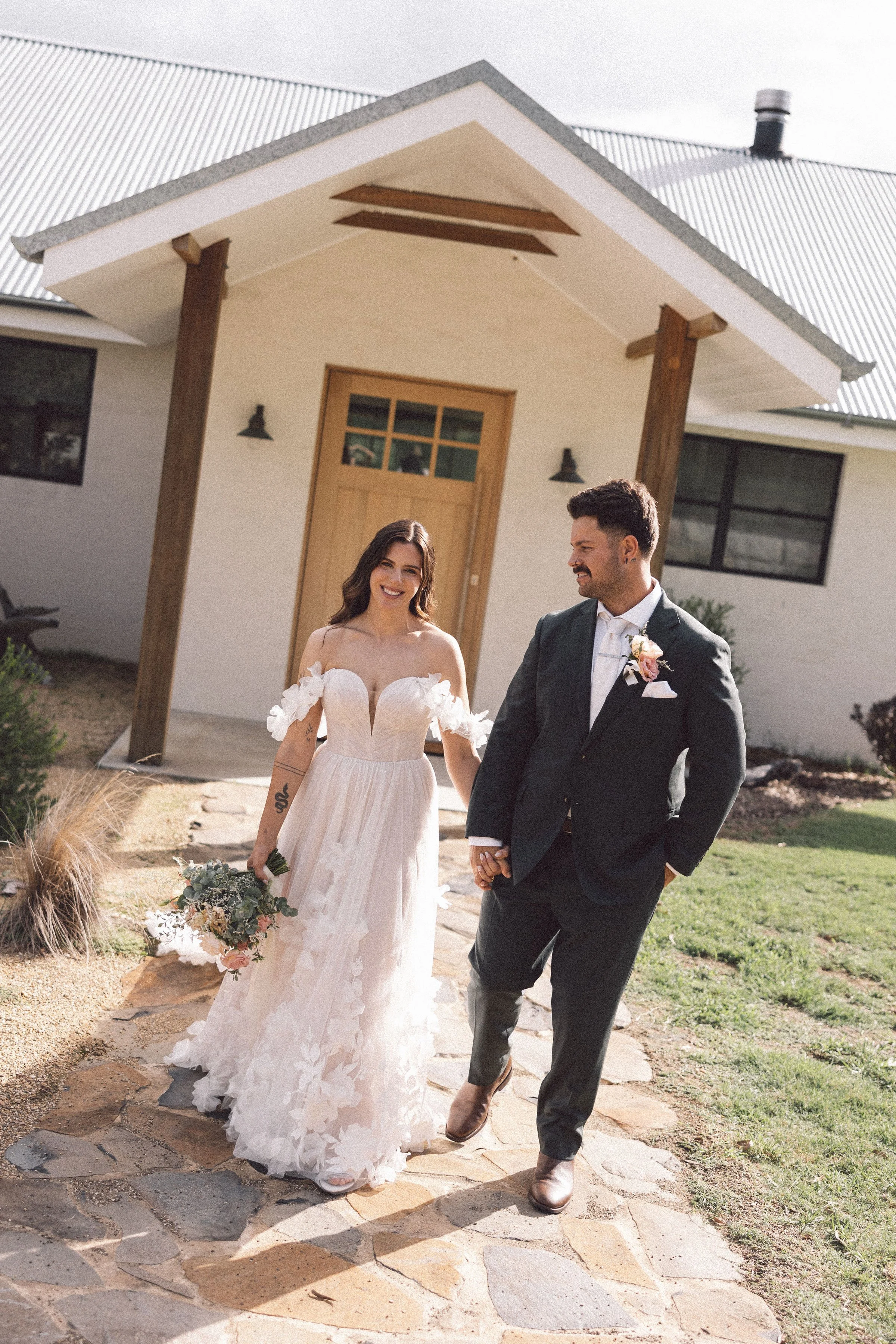 LeahZac-Elopement-WallaringaFarm-154.jpg