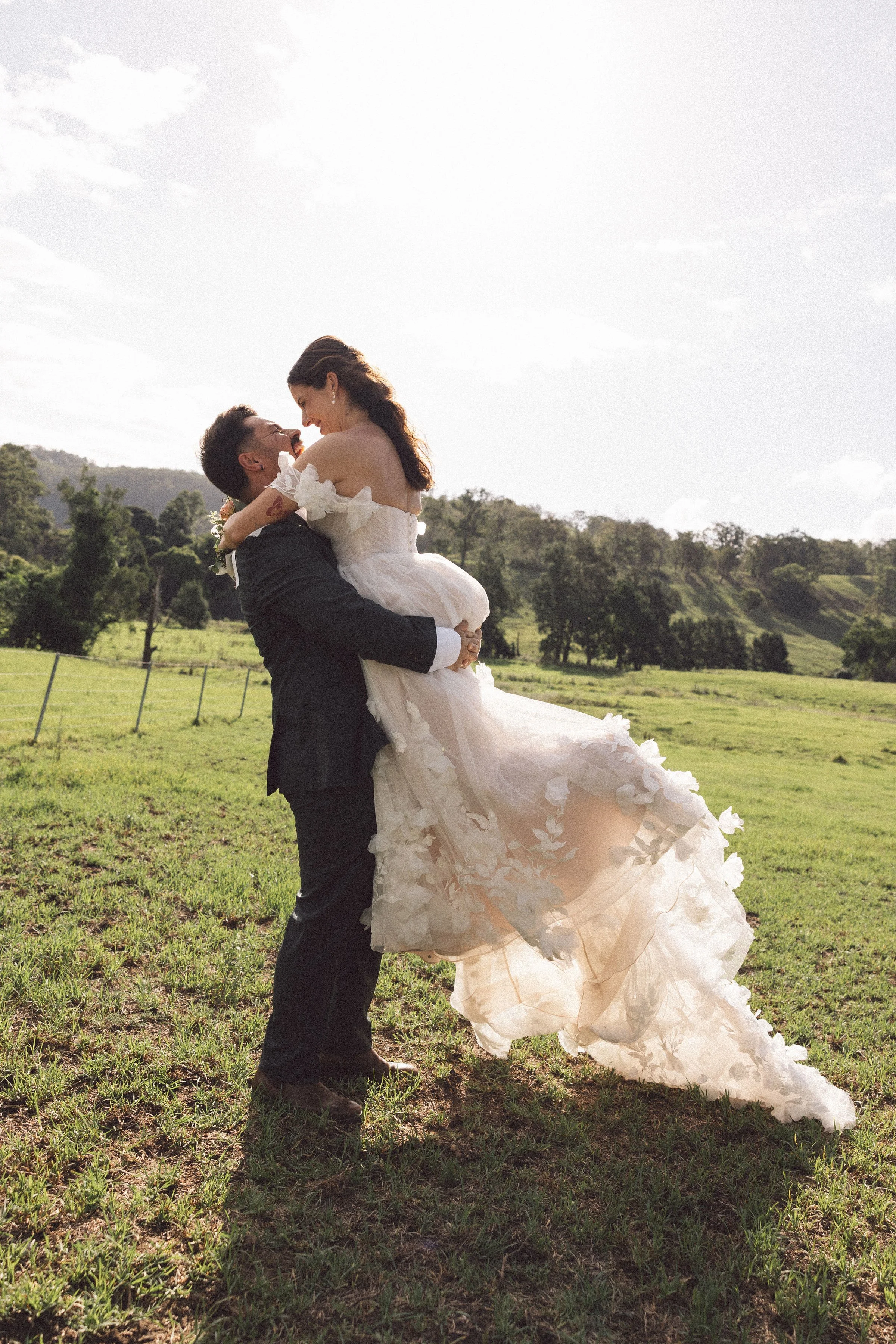 LeahZac-Elopement-WallaringaFarm-205.jpg