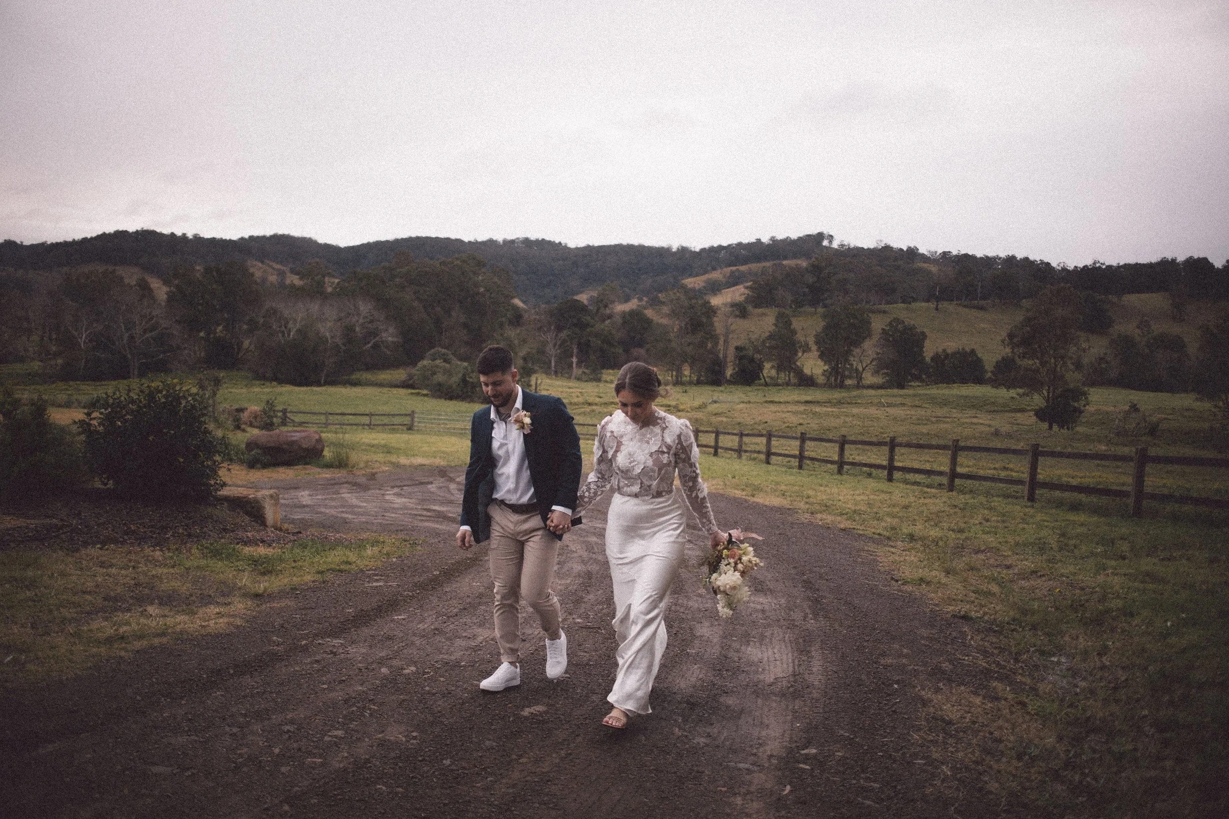 AlanaPerry-WeddingWallaringaFarm-204.jpg