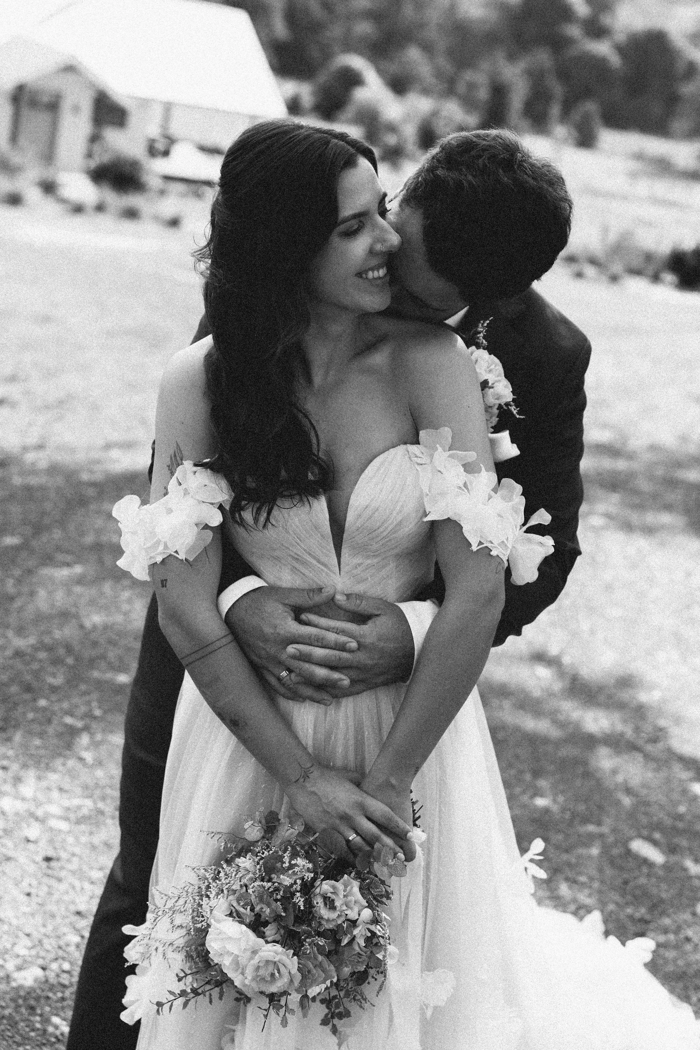 LeahZac-Elopement-WallaringaFarm-170.jpg