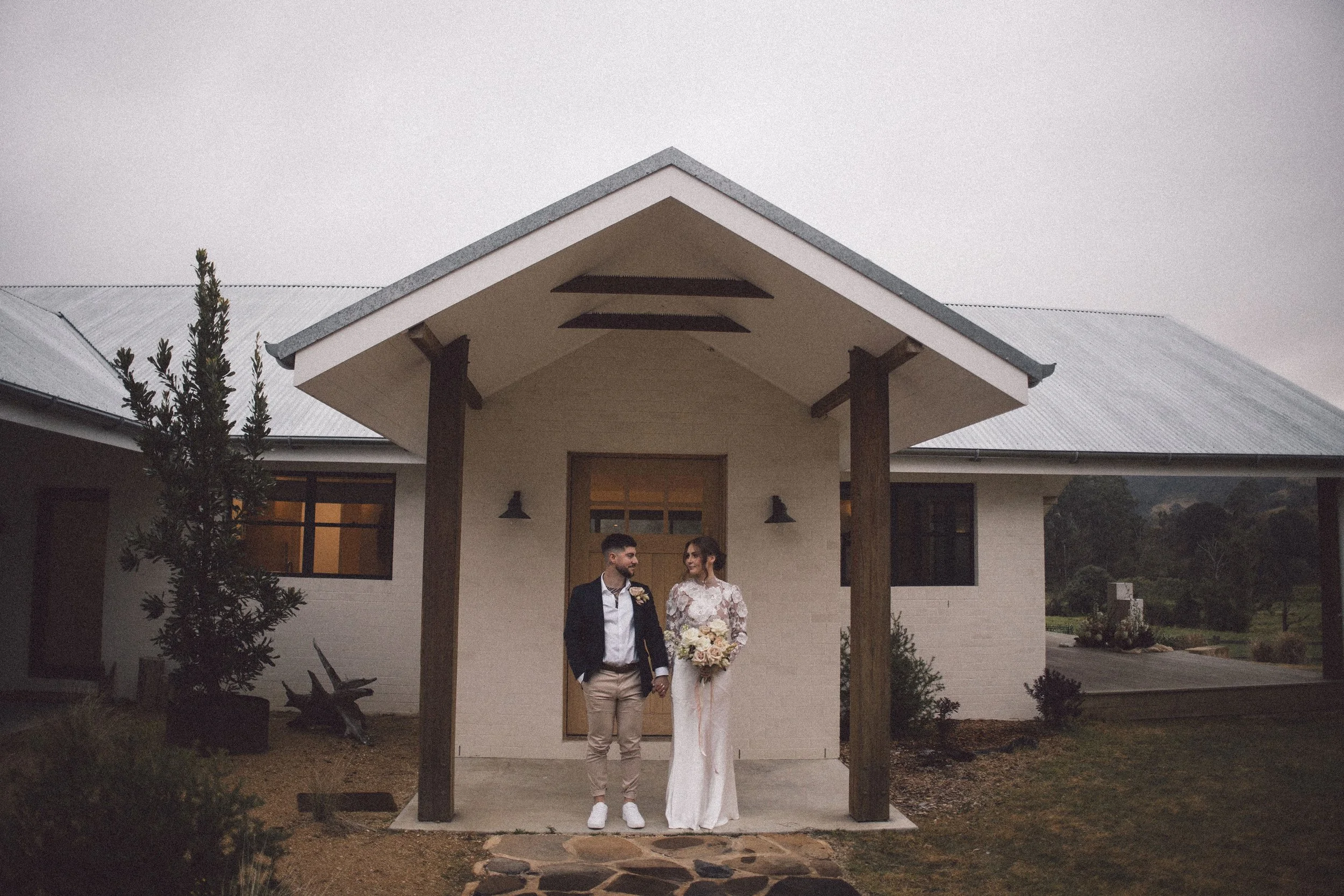 AlanaPerry-WeddingWallaringaFarm-249.jpg
