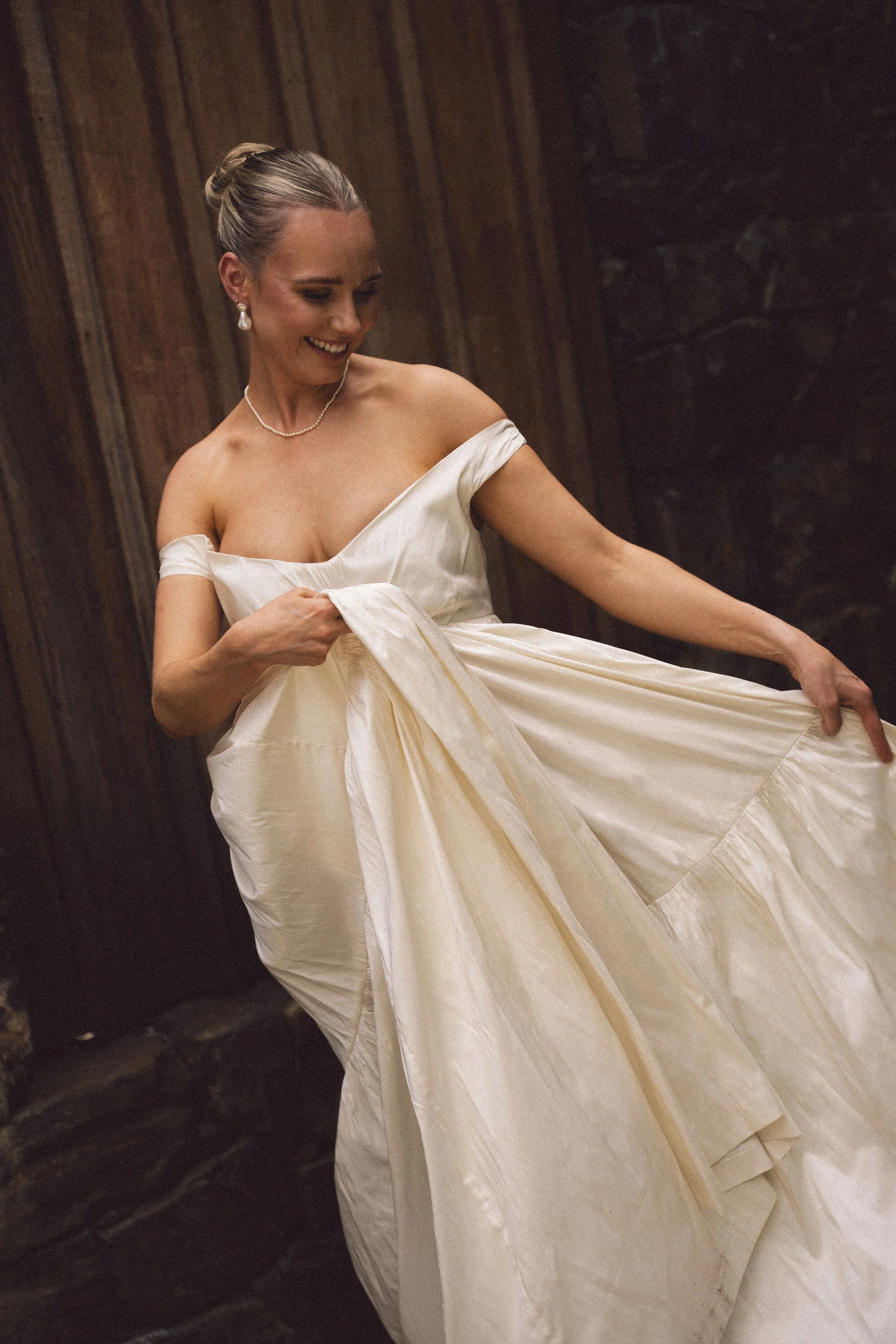 MelJosh-GoonoogoonooStation-GirlsPrep-129.jpg