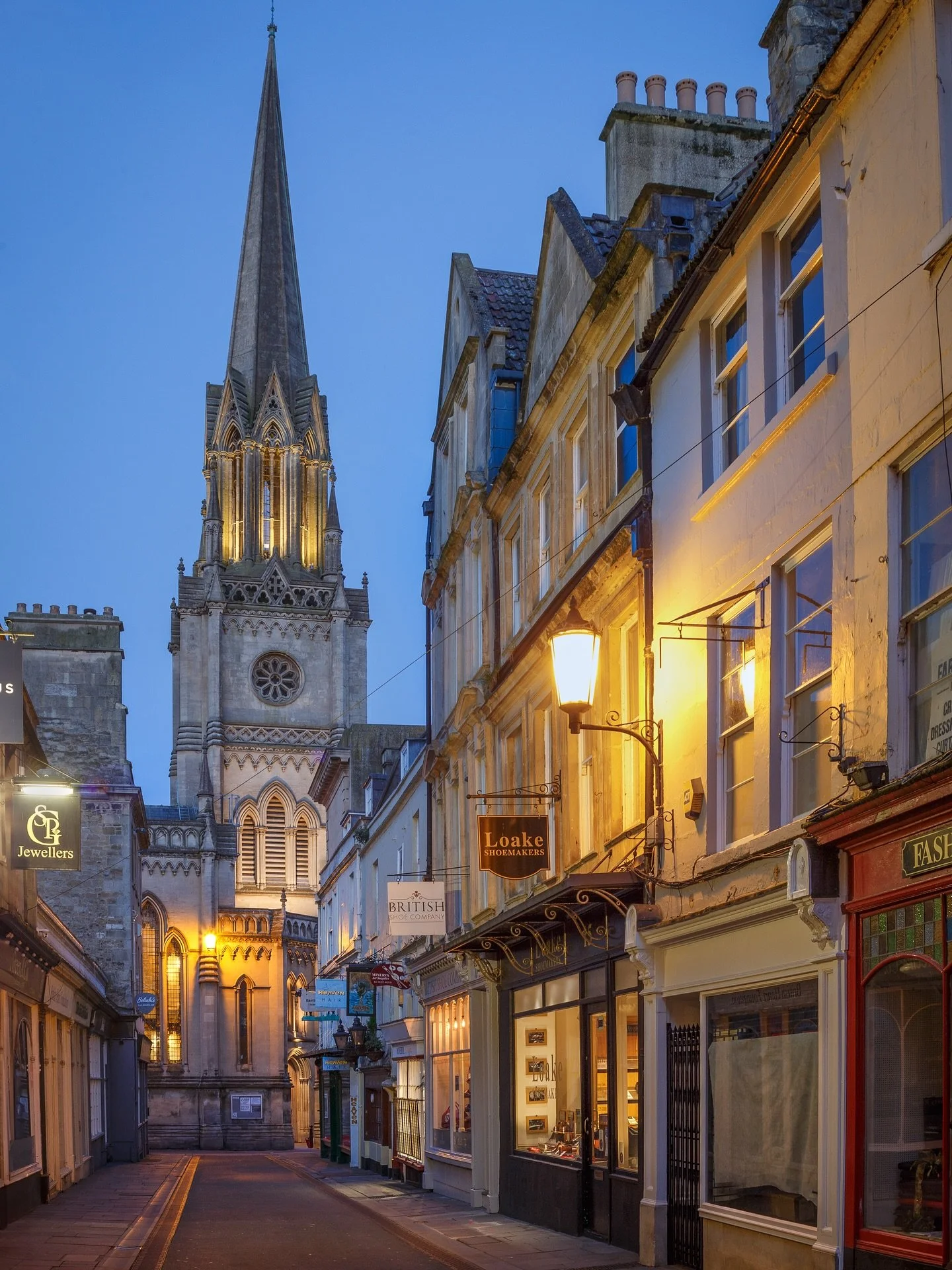 Bath at night is utterly charming - quiet streets, inky blue skies and beautiful architecture awaits those who want to explore a serene and compelling side to the city.
It&rsquo;s perfect at this time of year. The evenings come quickly creating brand