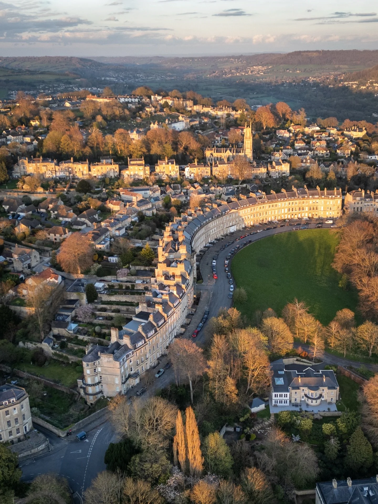 When Baths buildings look like fantasy creatures 🐍 
There&rsquo;s something very satisfying about Lansdown Crescent, with its slippery serpentine shape snaking across the hillside.
From high in the sky the architecture of the city takes on a whole n