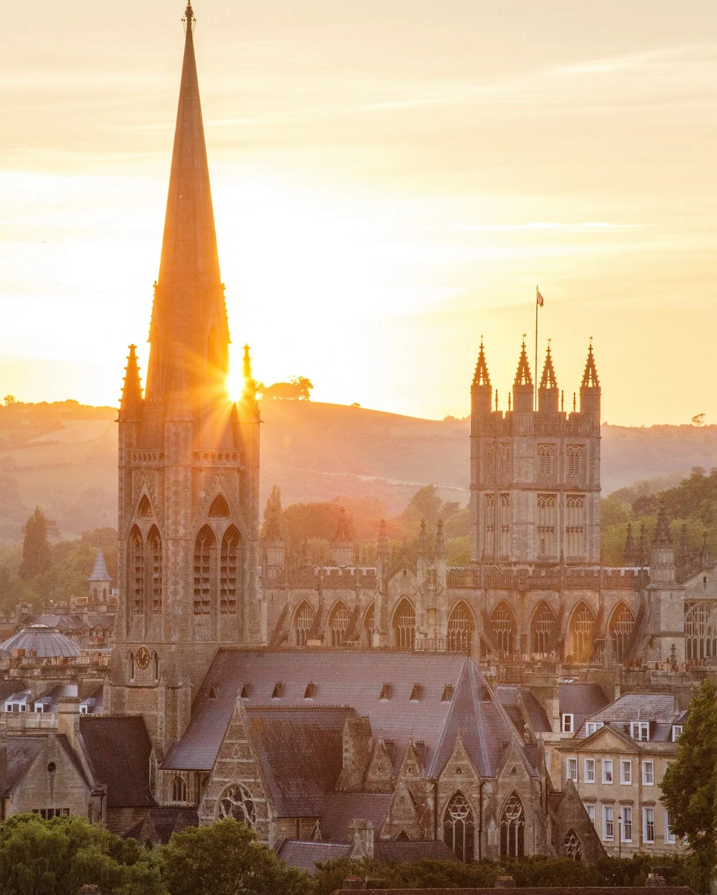 A gloriously sunny Bath is probably the best version of the city to enjoy. Especially from afar on a calm, balmy evening watching the last rays of light disappear behind distant hills. 

Things here are quite busy working with some wonderful clients 