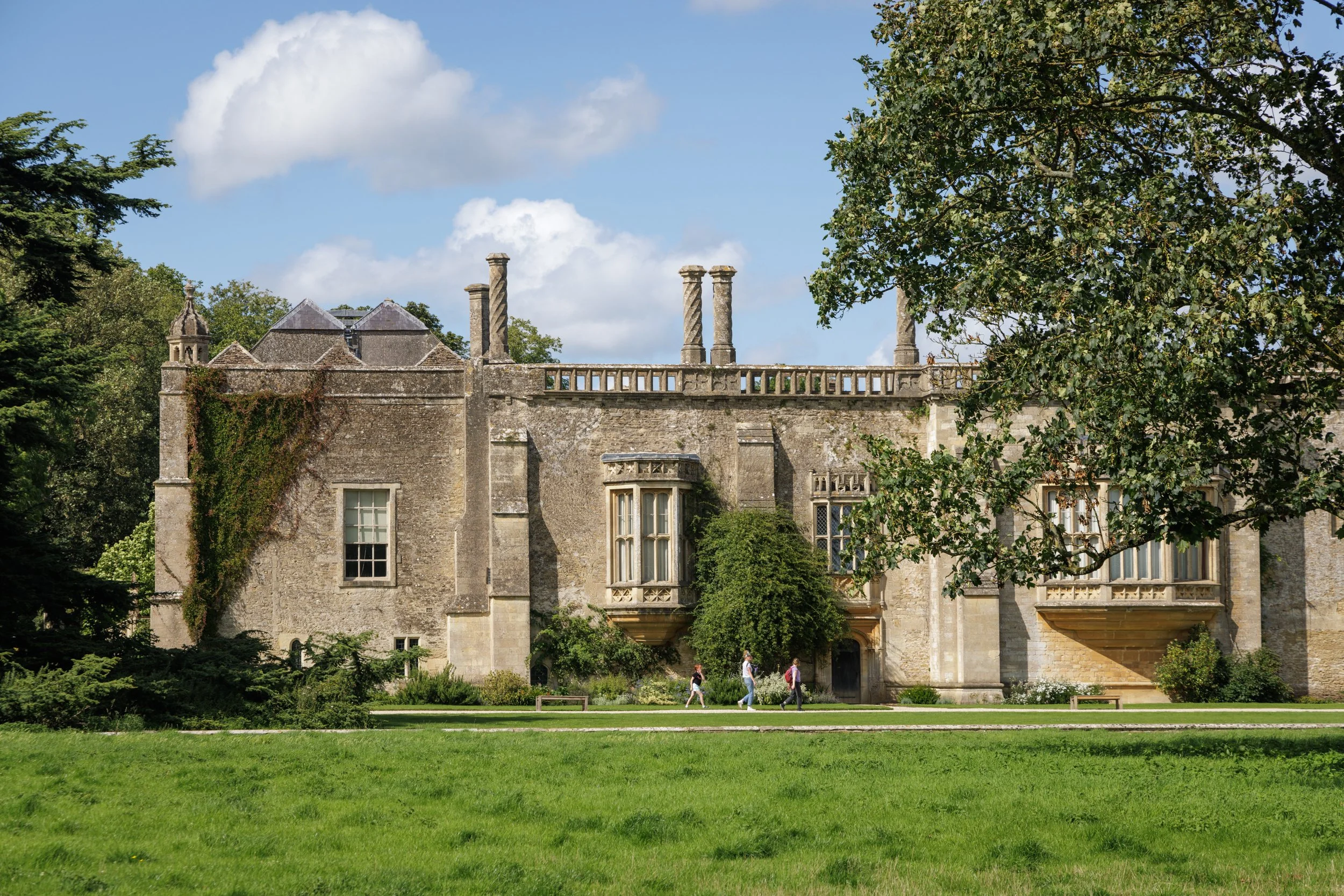 Lacock Abbey, Gardens & Village - National Trust
