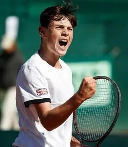 Pinnington Jones Reaches Semi-final in Moscow