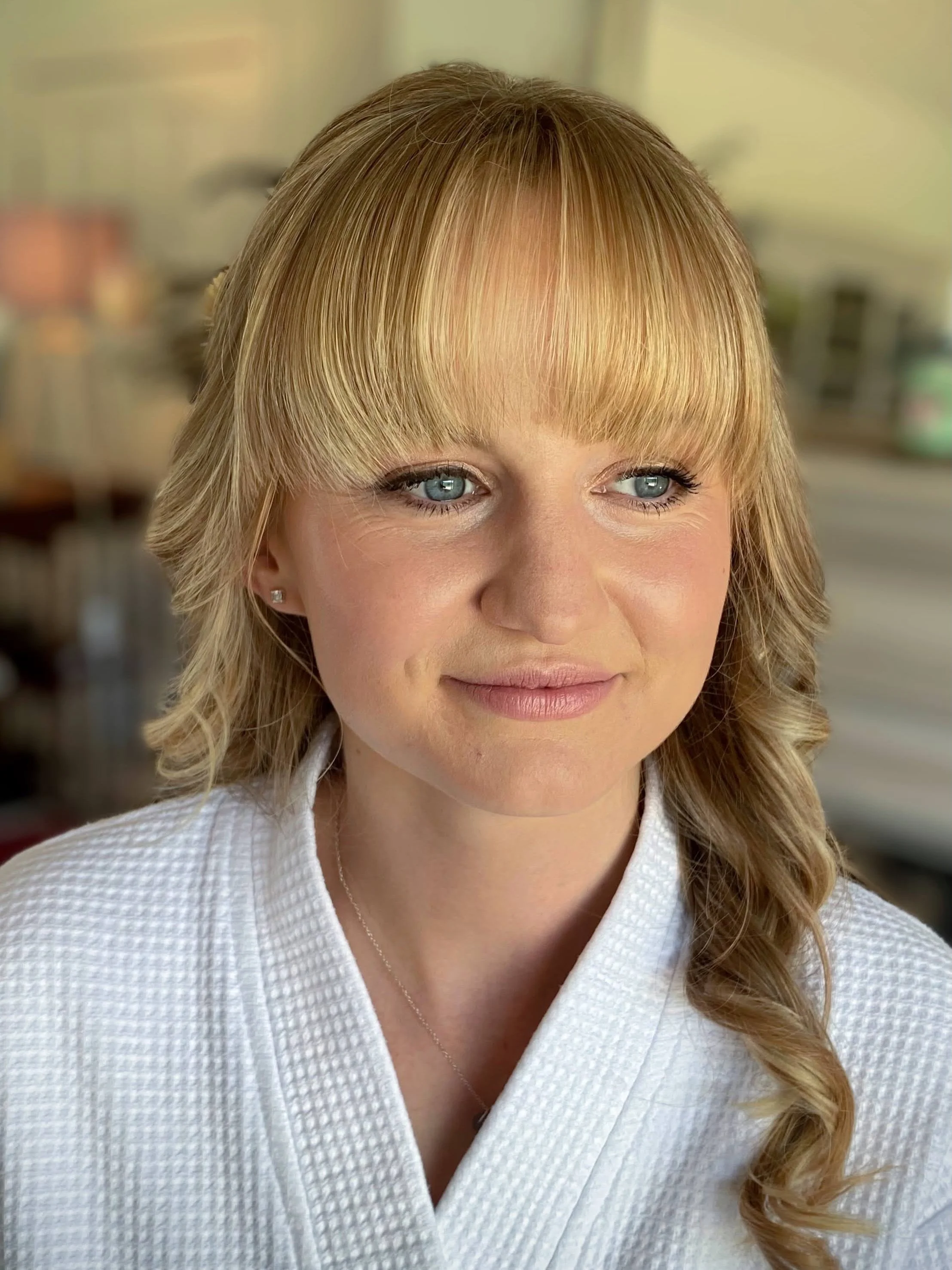 Fresh-faced and glowy will always have my heart ✨

This gorgeous bride hardly wears makeup day-to-day, so we kept things beautifully lightweight. Rather than covering everything, we focused only on the areas that needed a little extra attention, crea