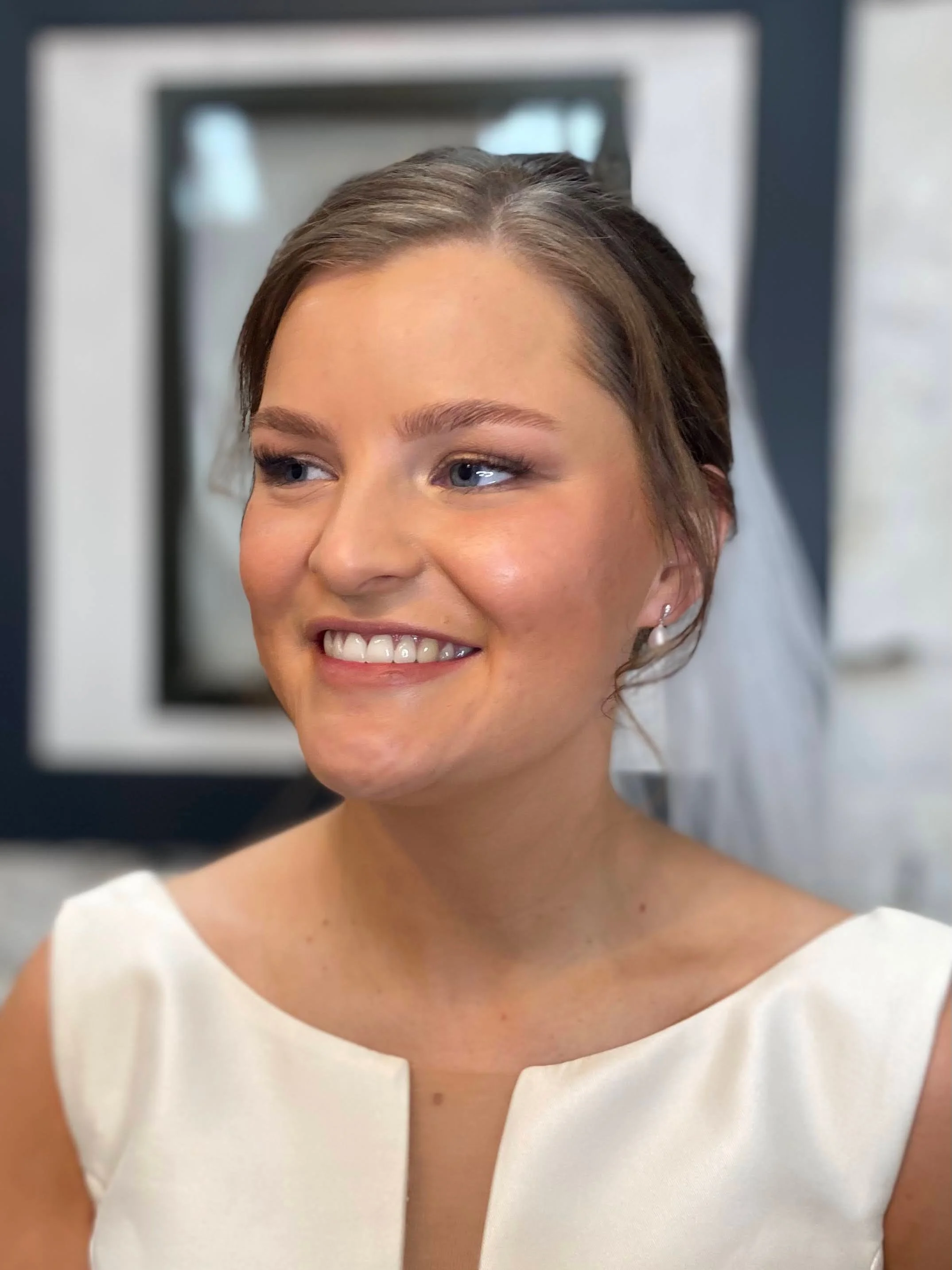 Simple, fresh makeup that still feels authentically you.

P.S. Alexis was a dream client, not only do we share a name, but she&rsquo;s also the reason I made it to The Eras Tour&hellip; so I&rsquo;ll be forever grateful 😊🤍🤣

#scottishbridalmakeupa