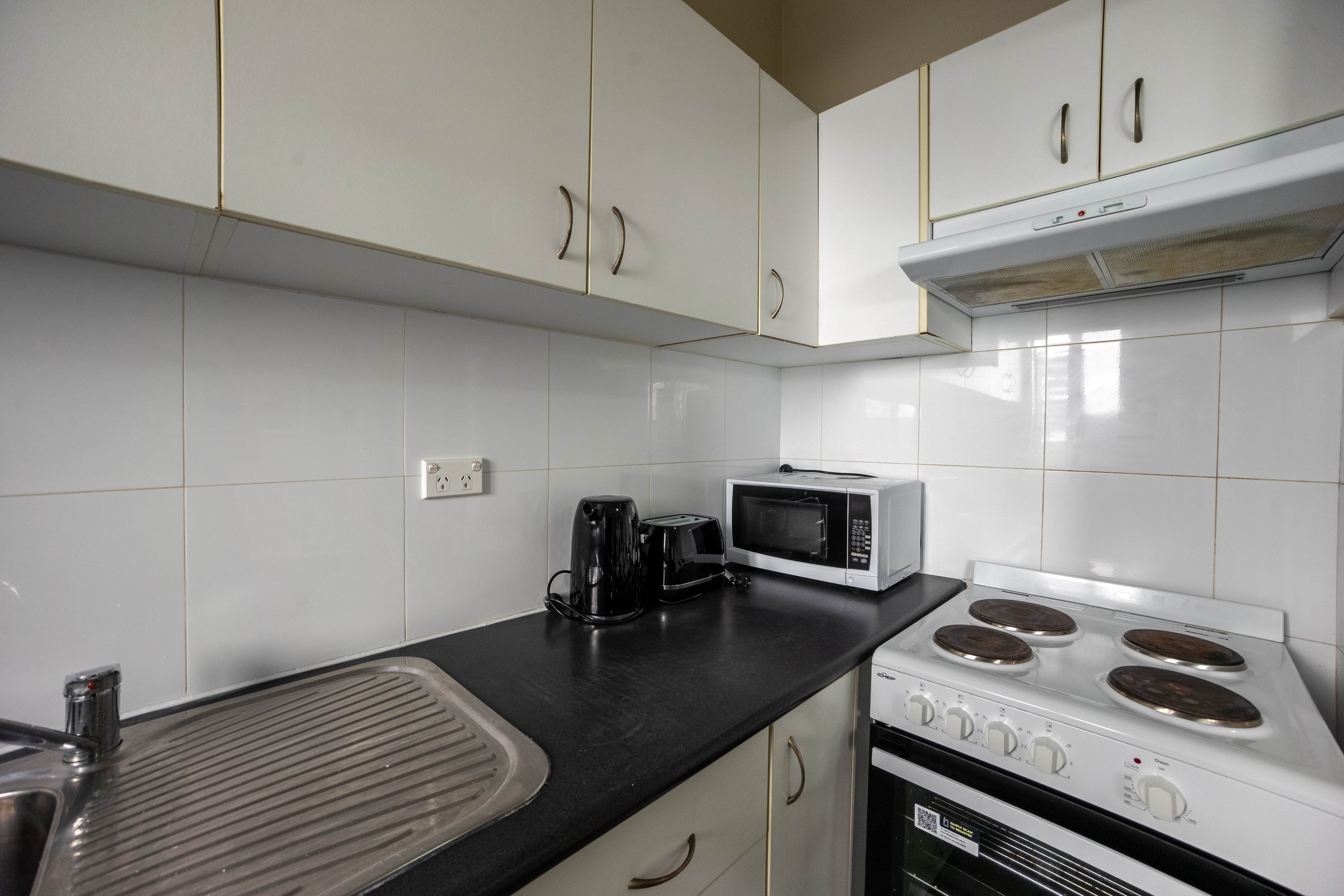 UNIT 3 191 BONDI RD-12.jpg