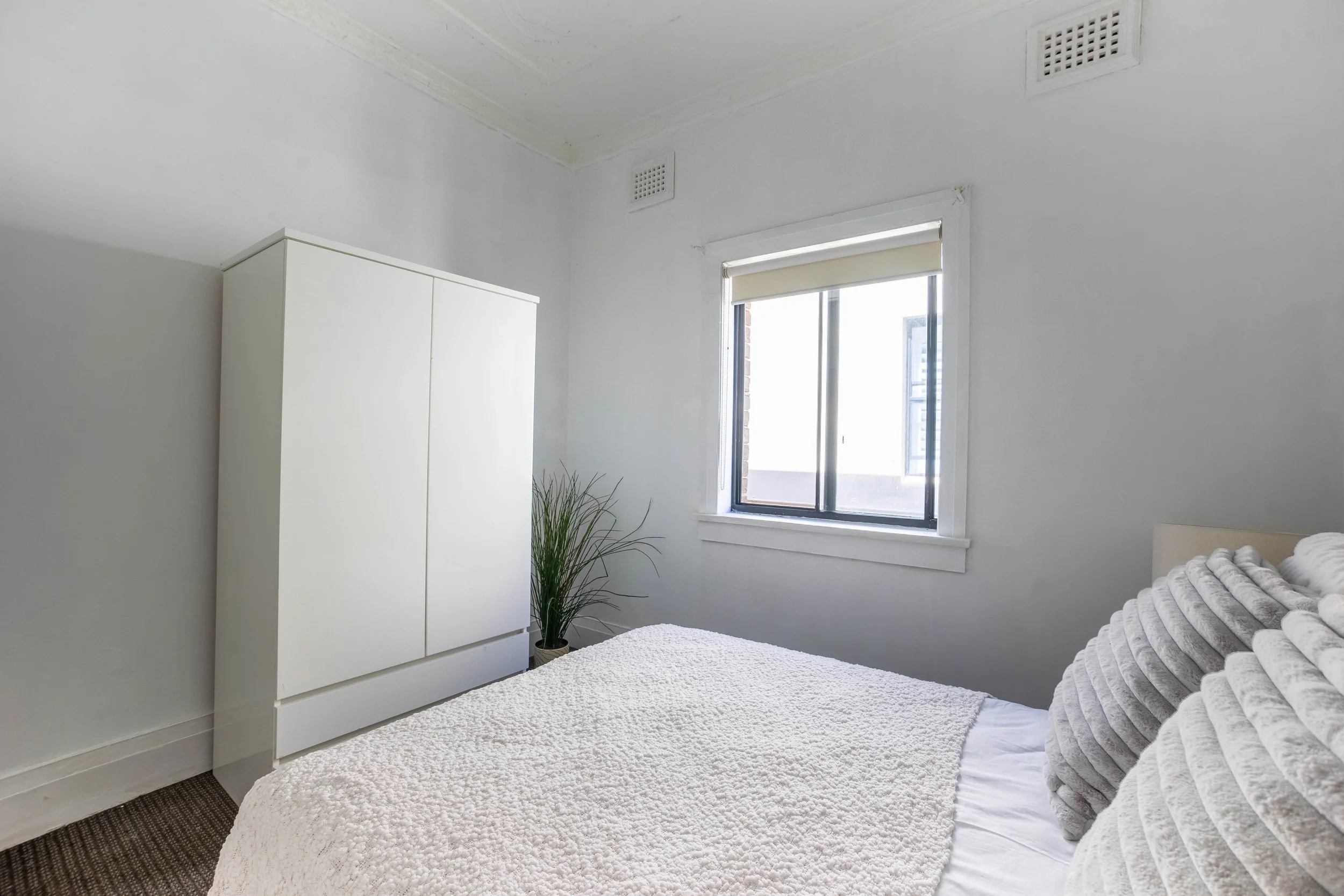 UNIT 3 191 BONDI RD-2.jpg