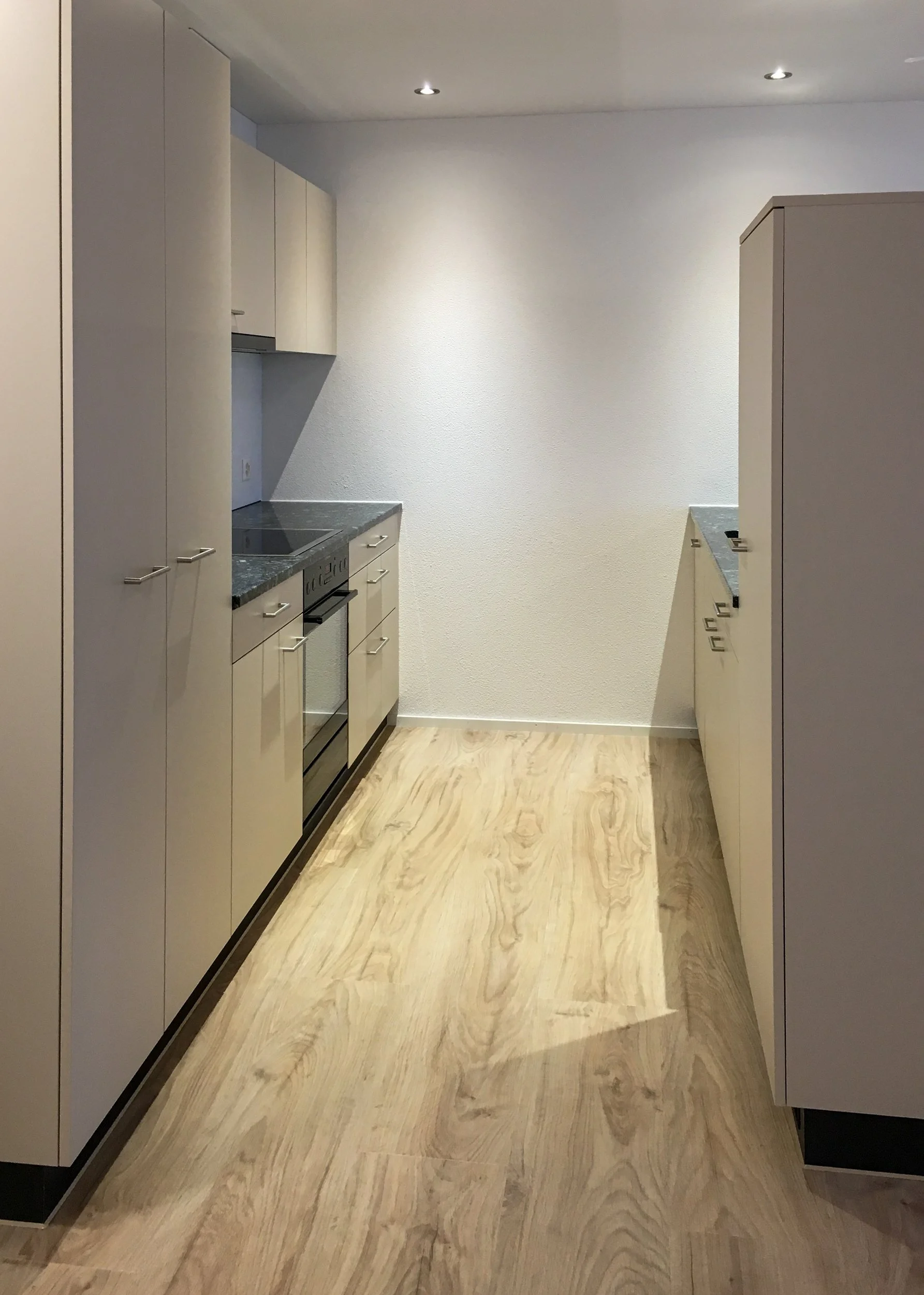 St.Urbanstrasse_Küche ver..JPG