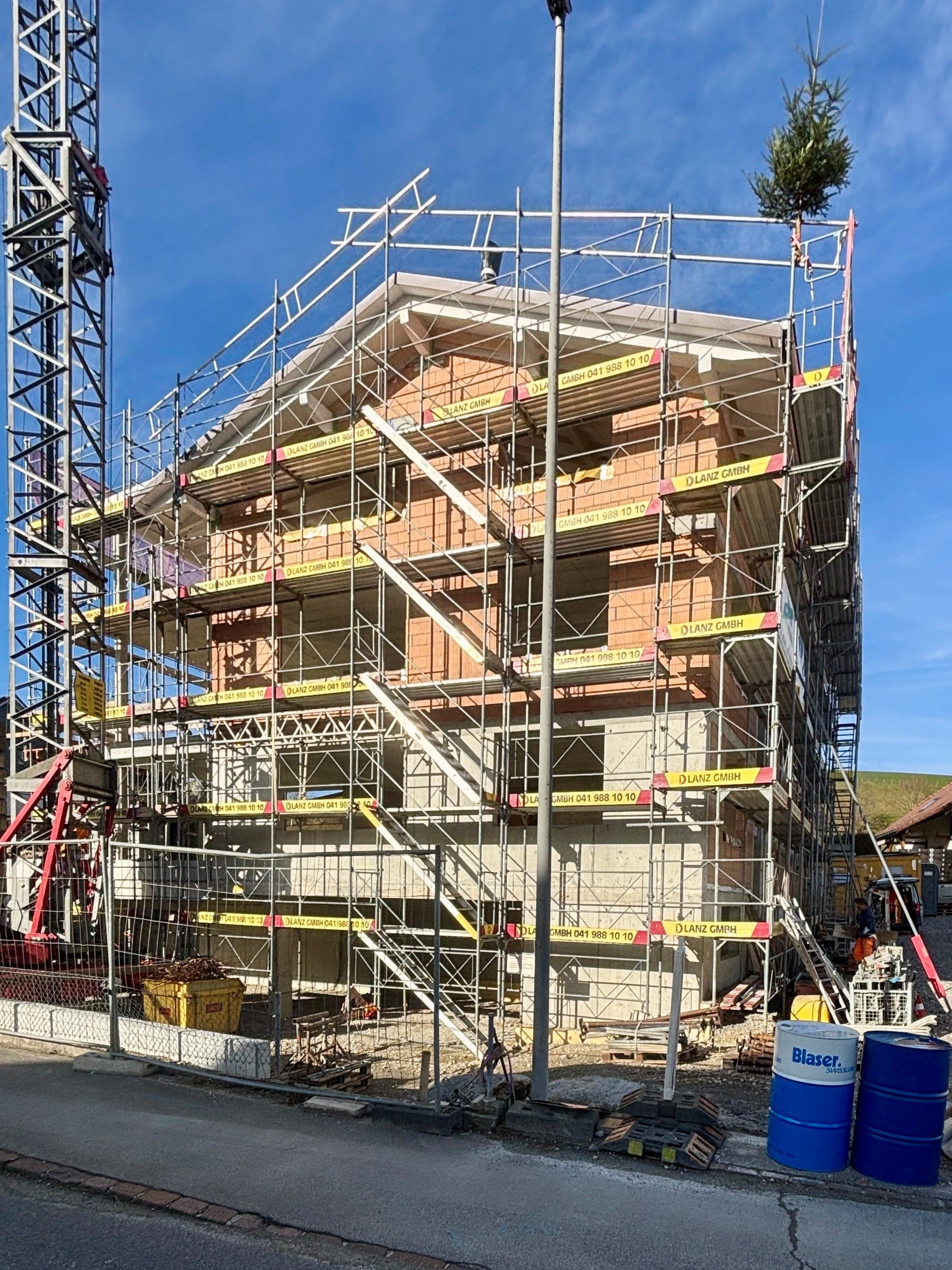 24_3FH Roggliswil_Rohbauende.jpg