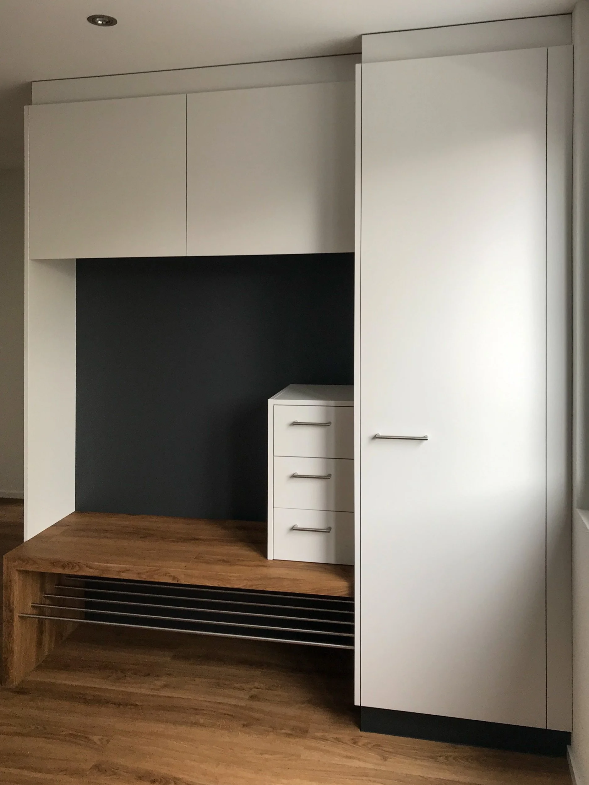 19_Wermelinger Häfliger, Willisau_Garderobe.JPG