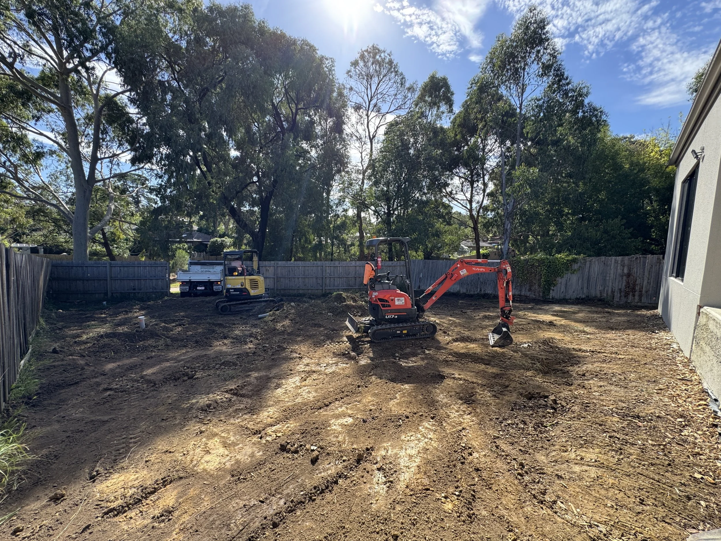 1.7t excavator site cut and site clean