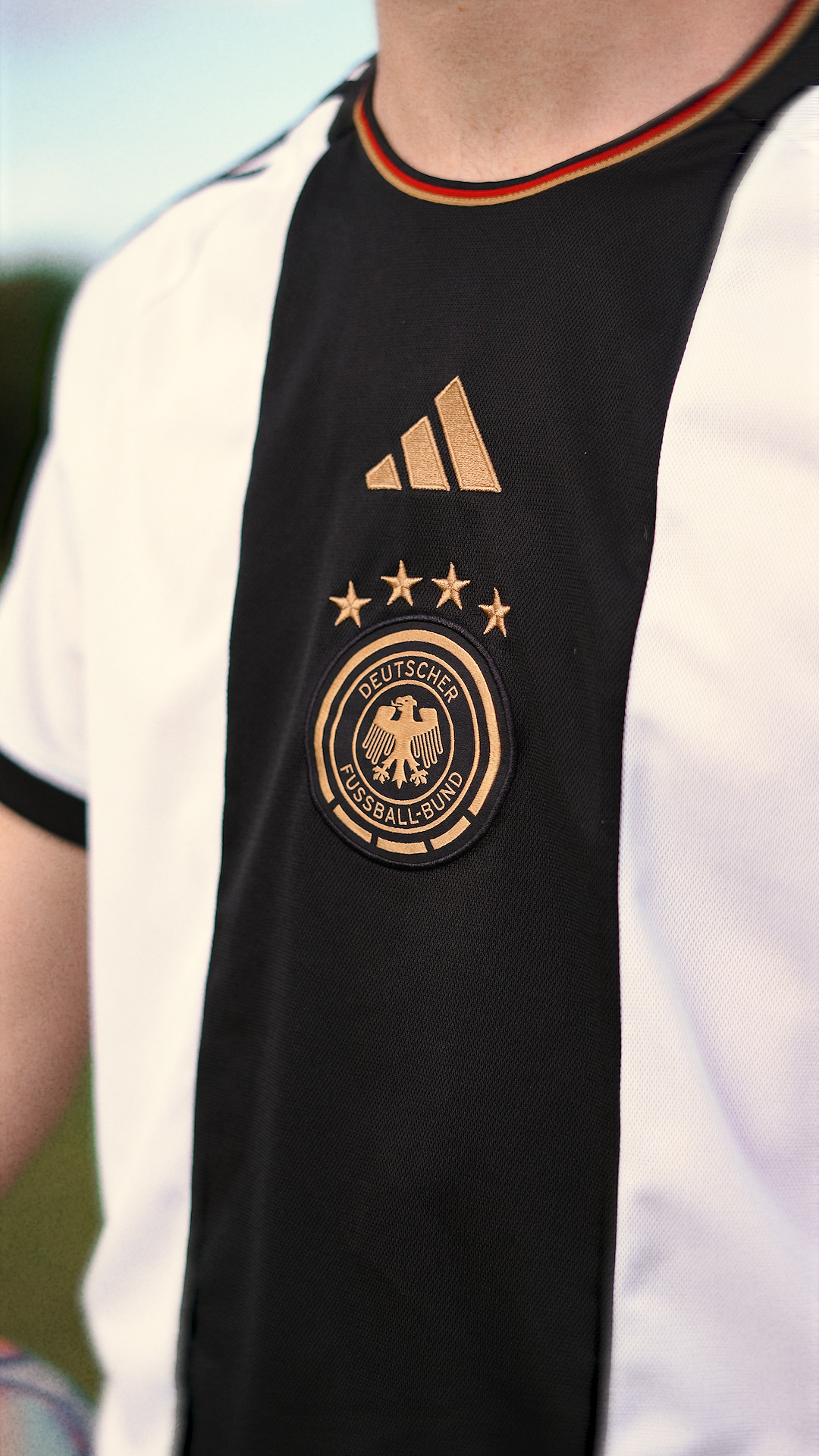 PI_Teaser-EMTrikot.00_00_18_00.Standbild010.png