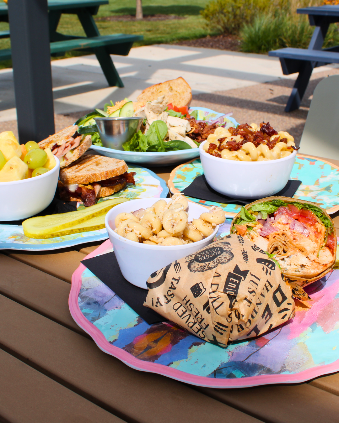 Food Patio Colorful Plate Cafe.png