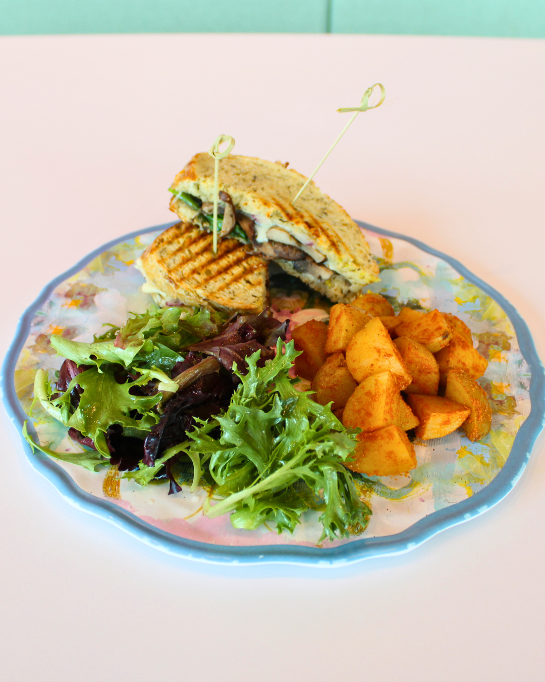 Panini Colorful Plate Cafe.png