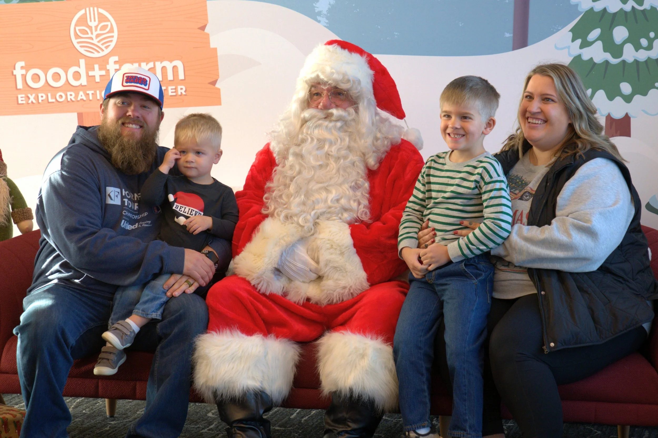 Breakfast with Santa Family Photo 3000 x 2000.jpg