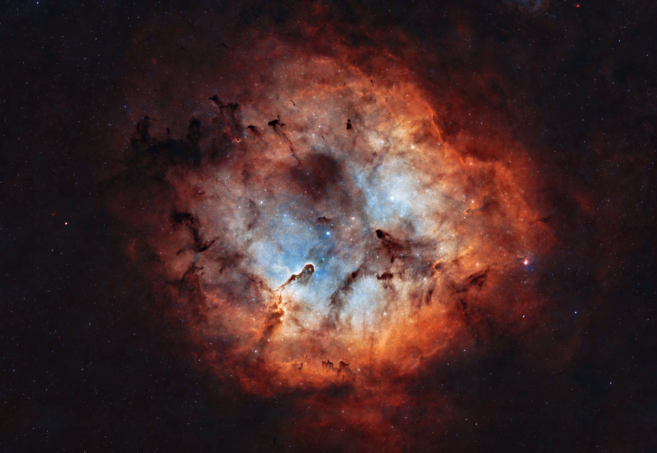 IC 1396 – Elephant's Trunk Nebula – captured with a Radian Raptor 61 with ASI2600MM Pro camera and HSO filters. Image by Cosmic Captures