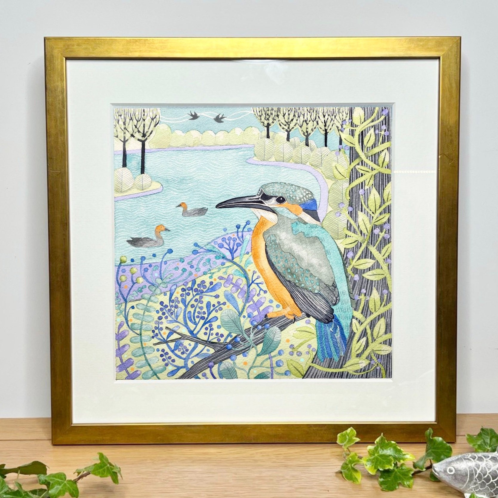 Brighter kingfisher gold frame Photo 06-12-2023, 11 44 16 am.jpg