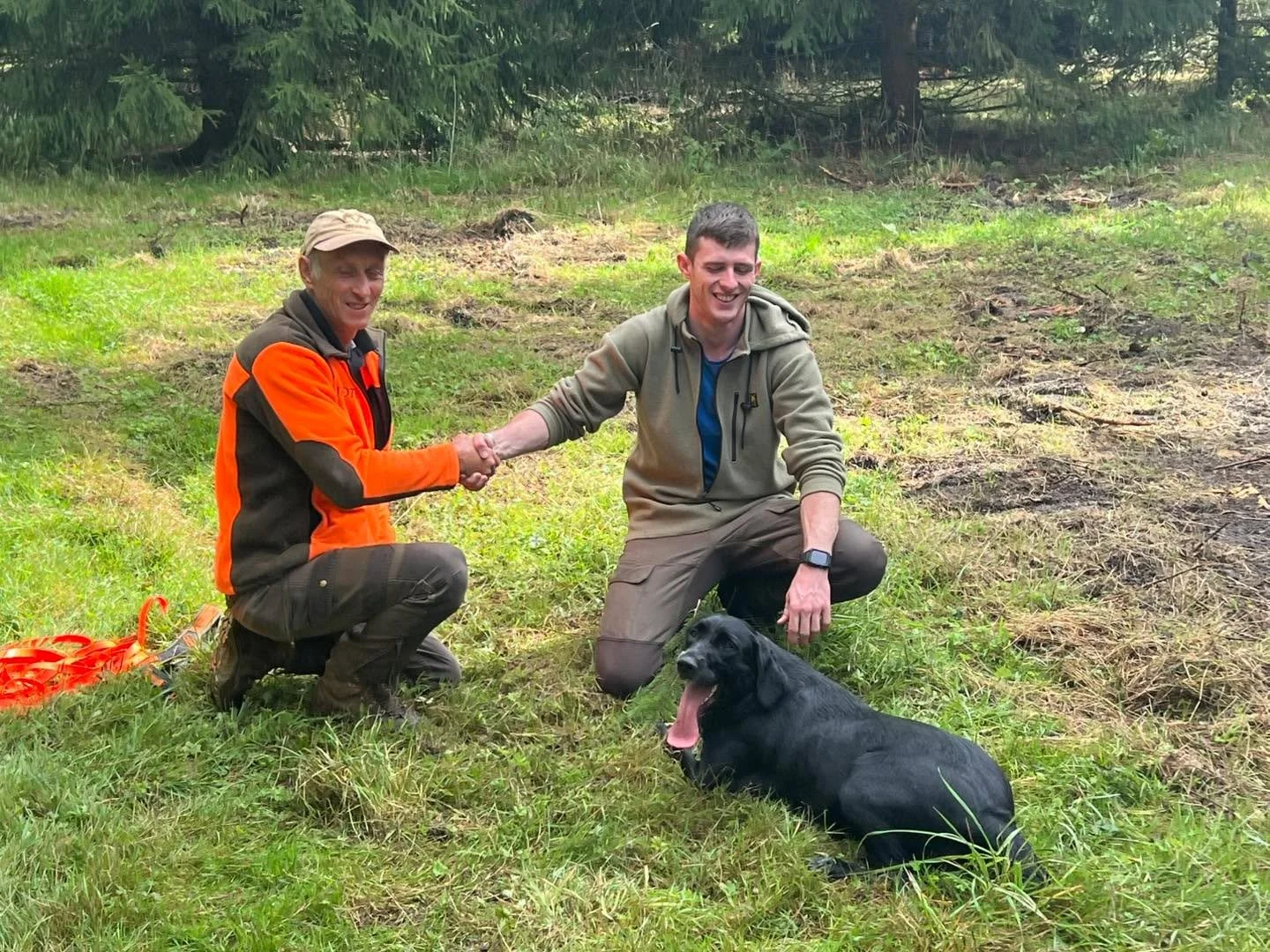 Good day Running UKDTR 3hr tracking tests in Warwickshire &hellip;
With 2 teams passing and now will be working towards their 20hr tests..
So Well done to both 👌👌
Charlie &amp; Jaeger 💪
Andy &amp; Jess 💪
🦌🐕🦌🐕🦌🐕🦌🐕🦌🐕