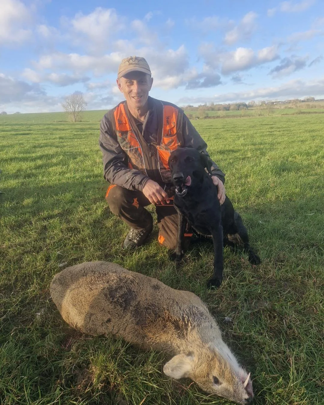 Good recovery today for Nobby &amp; Islay on a Chinese Water Deer Buck .
After an approx 250m track Islay indicated the deer in a hedgerow ditch..
The CWD got up and ran .
After another 300m approx chase , Islay brought the deer to a halt where it wa