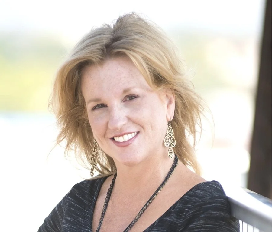 SB-LOU-ID-Crush-LLandA-Design-TAMMY-HEADSHOT-900x766.jpg