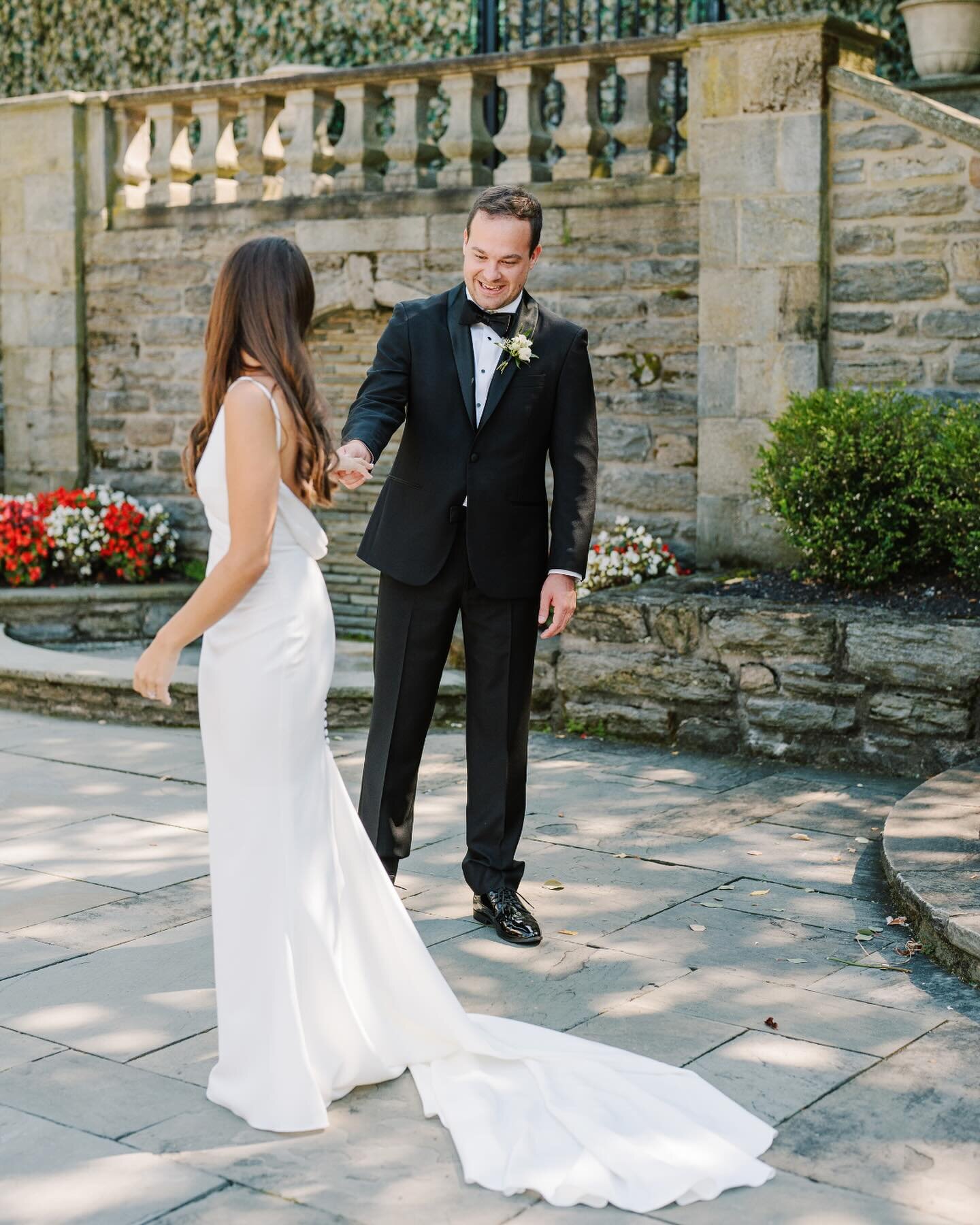 Some faves of Ally and Chris💖

Couple: @allynaughtonn + Chris
Venue, Coordinator, Florist: @bluestonebrides @bscc1000 
Makeup: @dylanmichaelcosmetics 
Video: @prettyweddingfilms 
Band: Monte Carlo- @ebetalent 
Dress: @abigail_bride 
Suit Designer: @