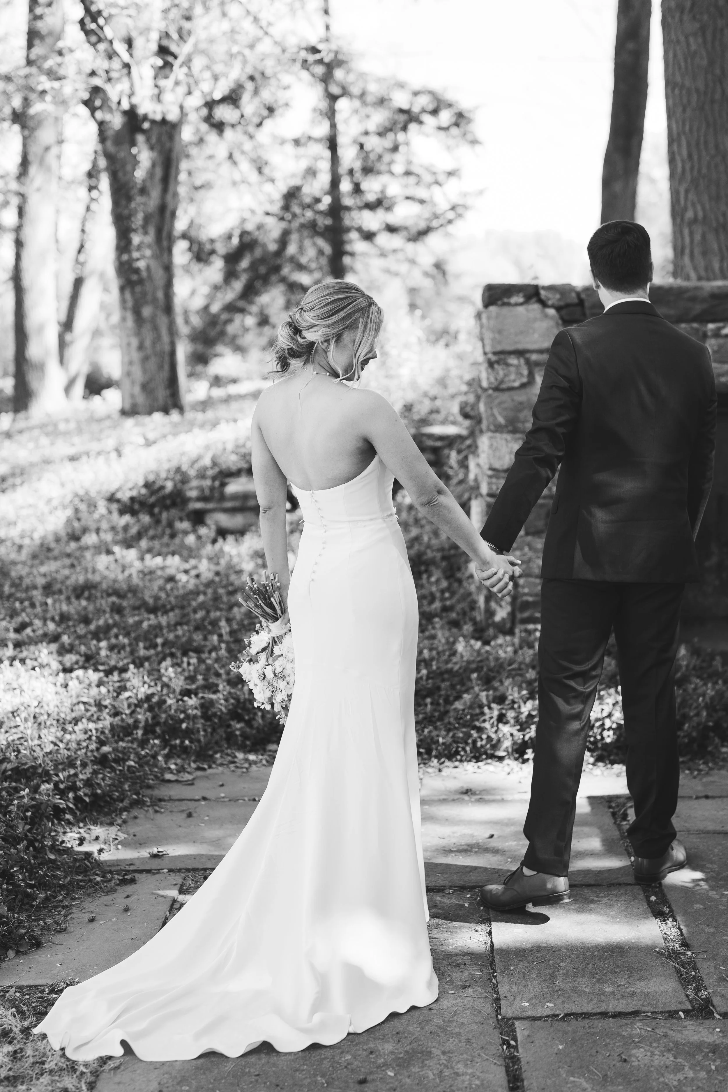 The-Willows-Villanova-Wedding-Bride-Groom-Walking-Peaberry-Photography