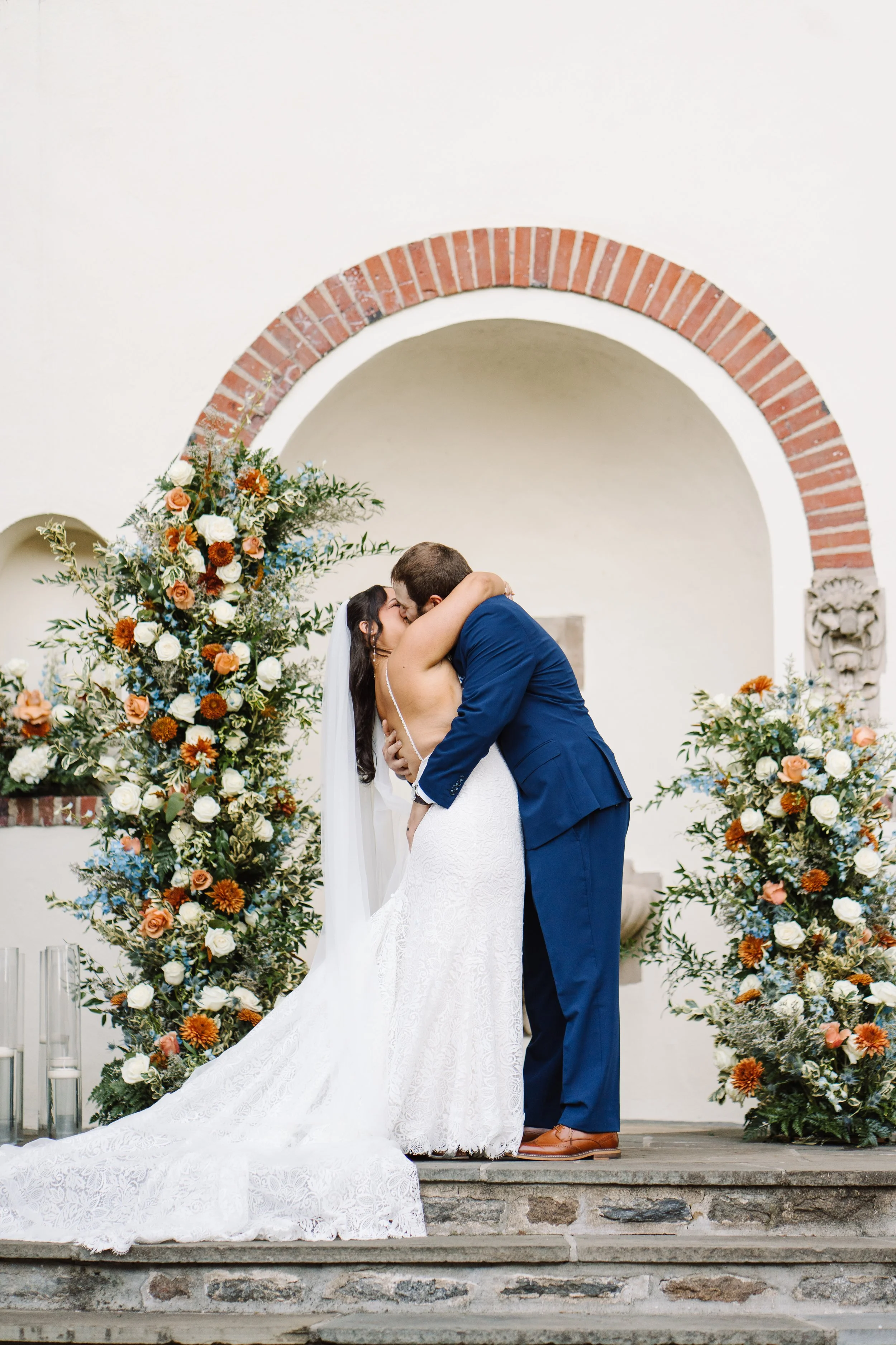 The-Willows-Villanova-Wedding-Bride-Groom-First-Kiss-Peaberry-Photography