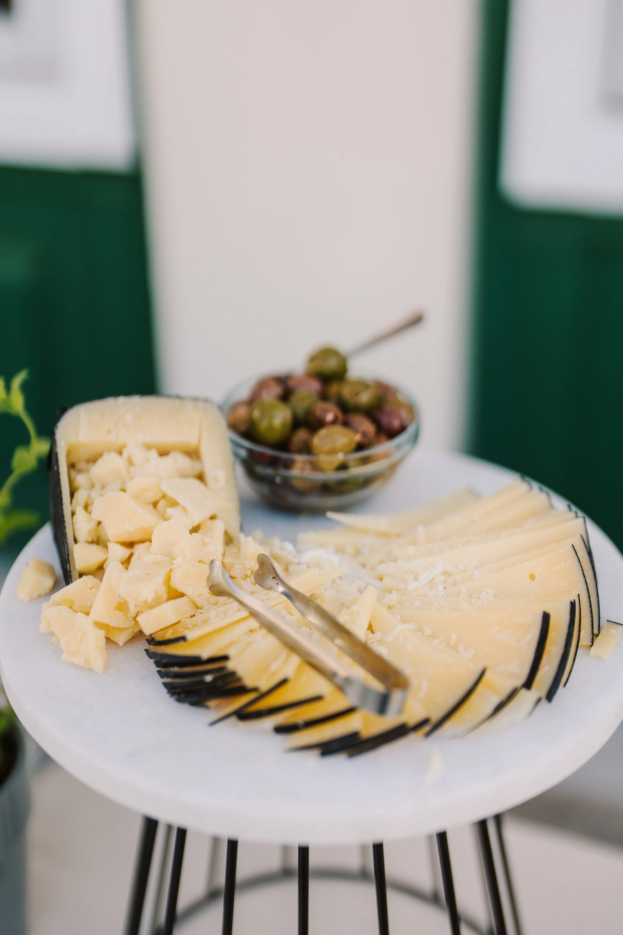 The-Willows-Villanova-Wedding-Cheese-Plate-Peaberry-Photography