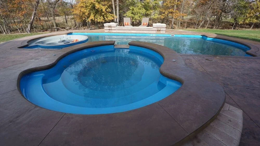 Grand Spa with Spillover