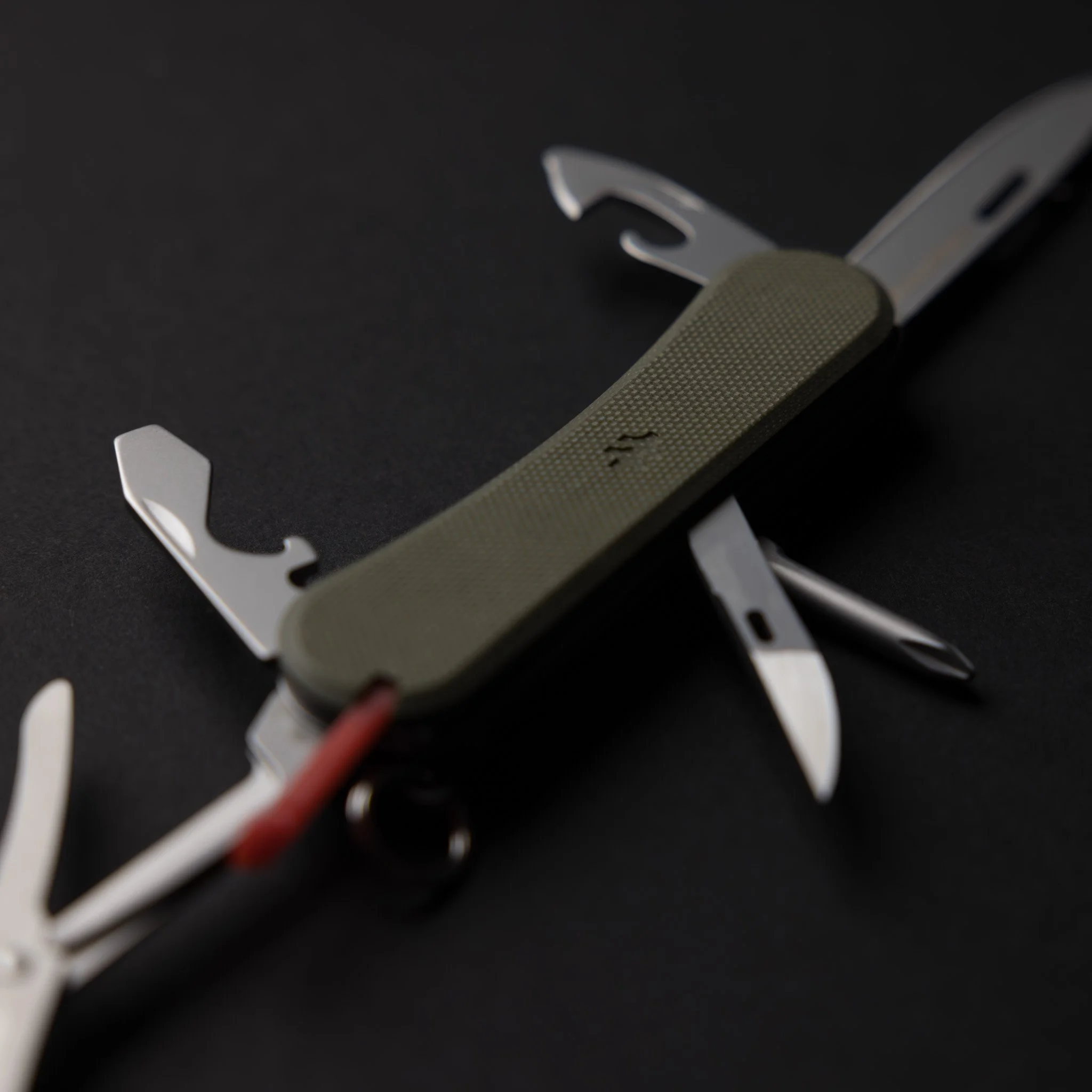 Helfen - Green_Blk Studio_1x1-1.jpg