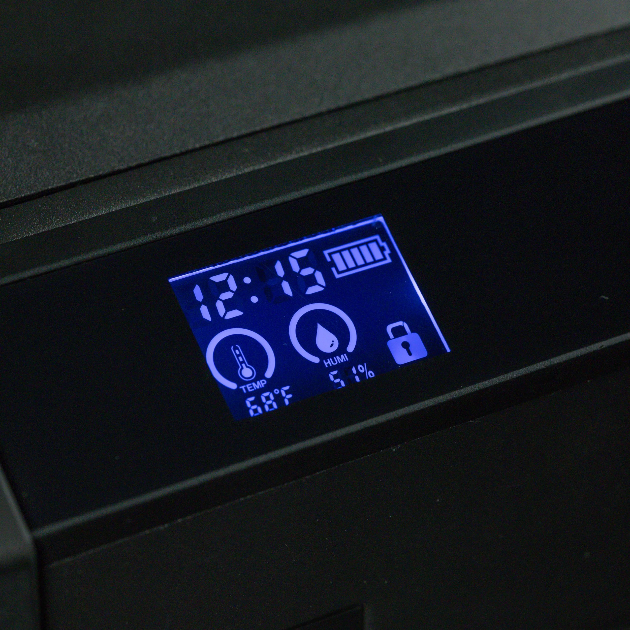 WÄCHTER 200-  Biometric Personal Safe_Blk Studio Photos-03-39.jpg