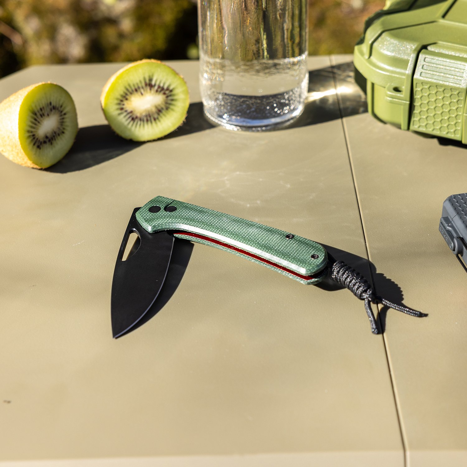 Losung_Spruce Micarta_Lifestyle_PDP-1.jpg