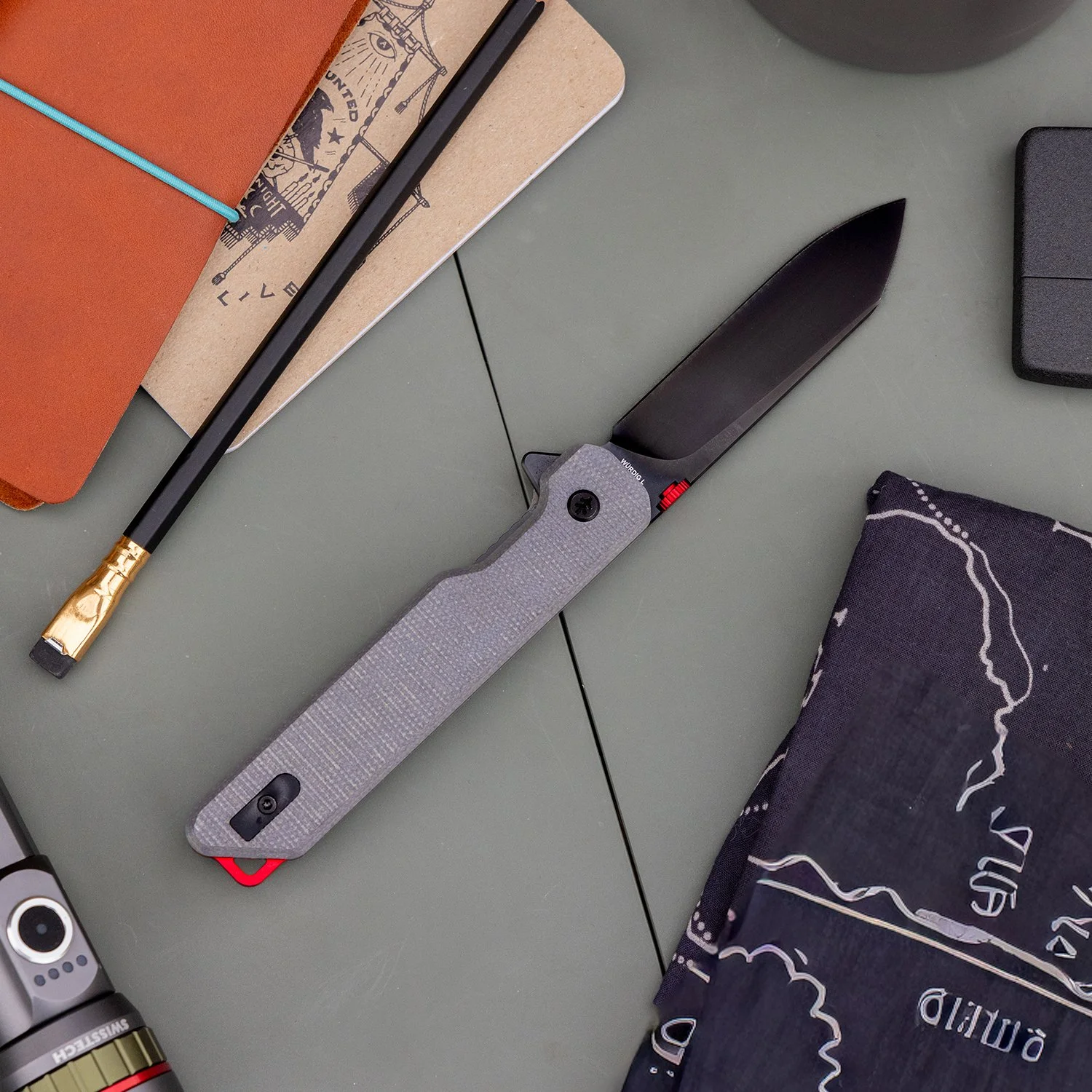 Wurdig L_Grey G10_Black Coat_Red_PDP 5.jpg