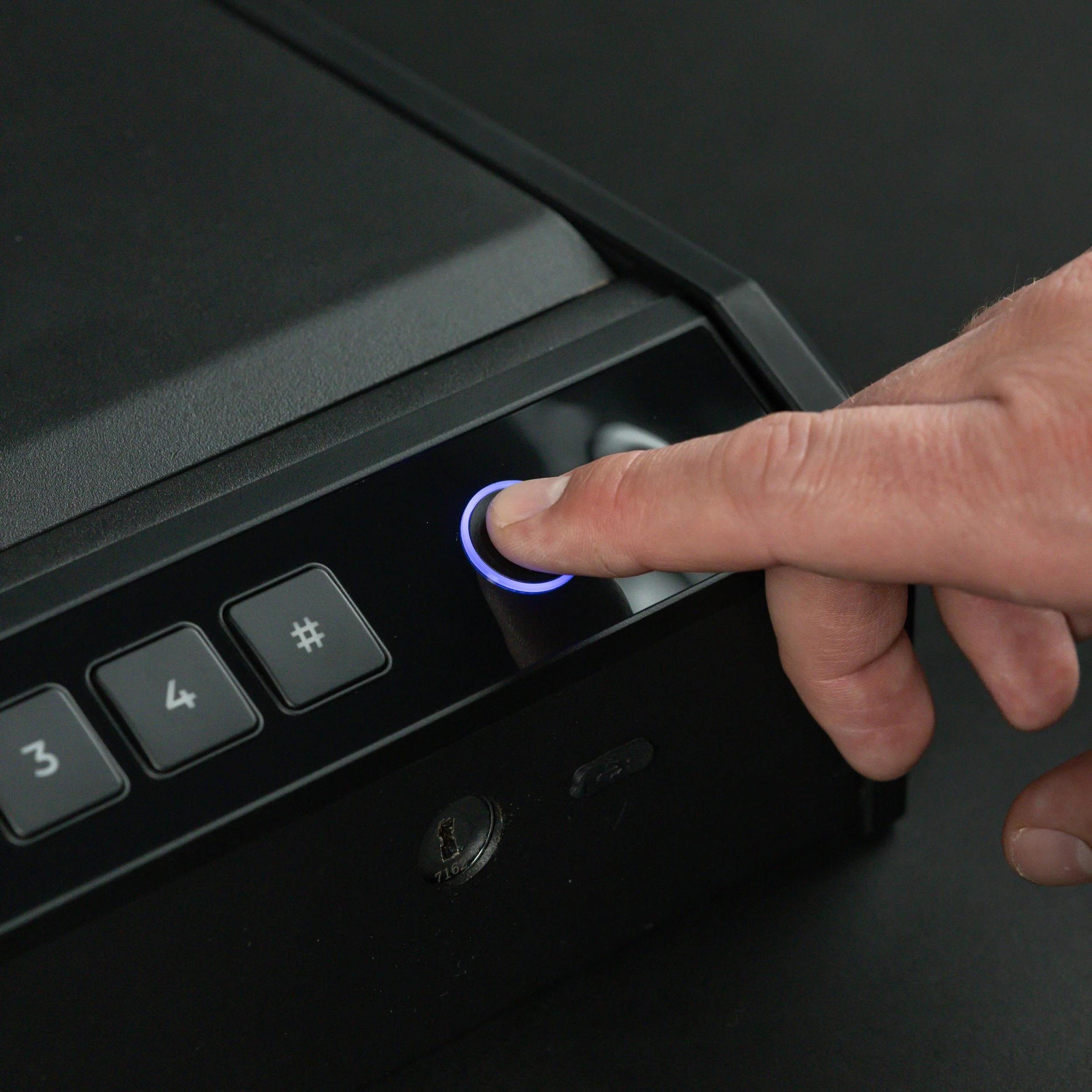 WÄCHTER 200-  Biometric Personal Safe_Blk Studio Photos-05-45.jpg