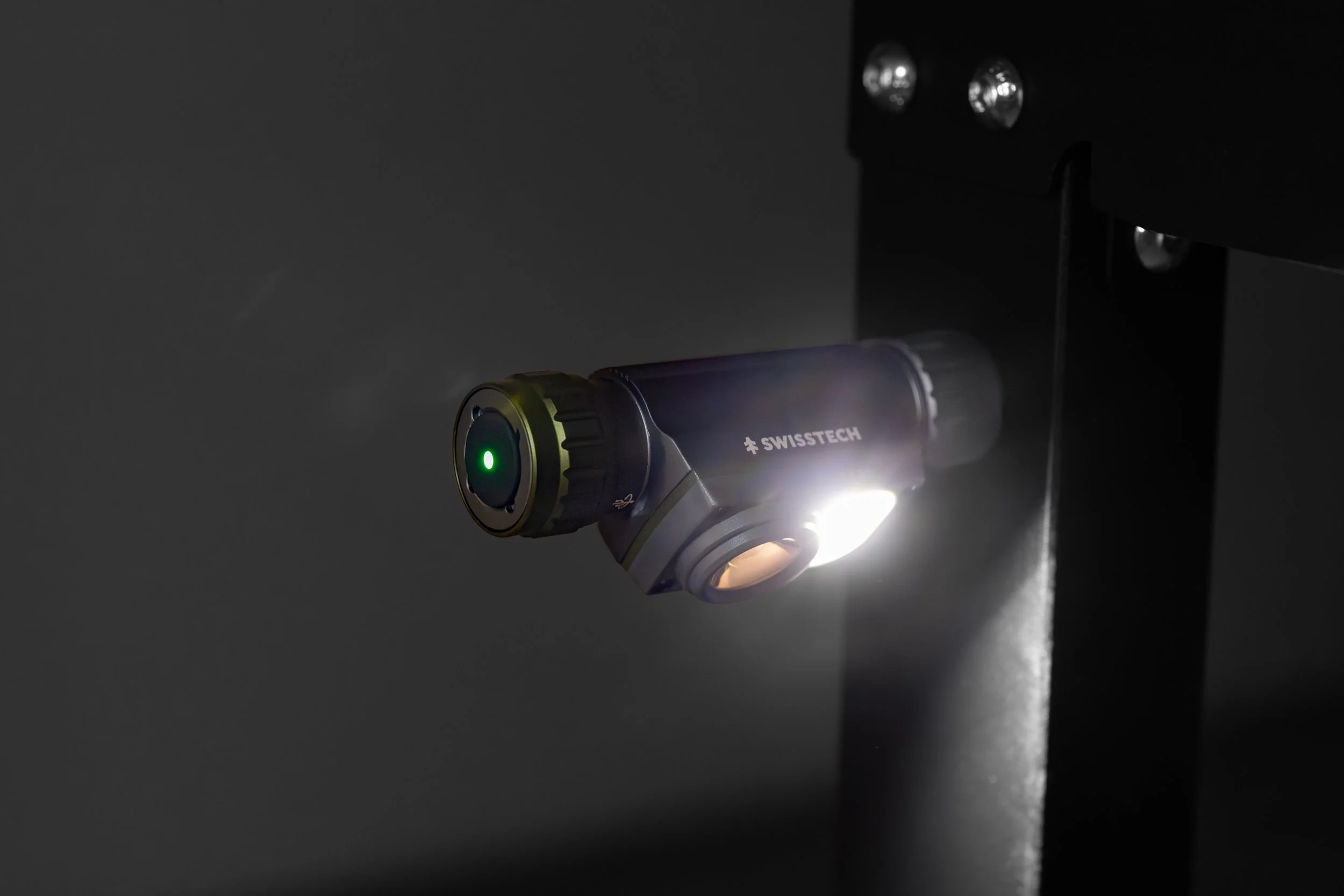 D88013_Starke 20_Blackbox_Full_6.jpg